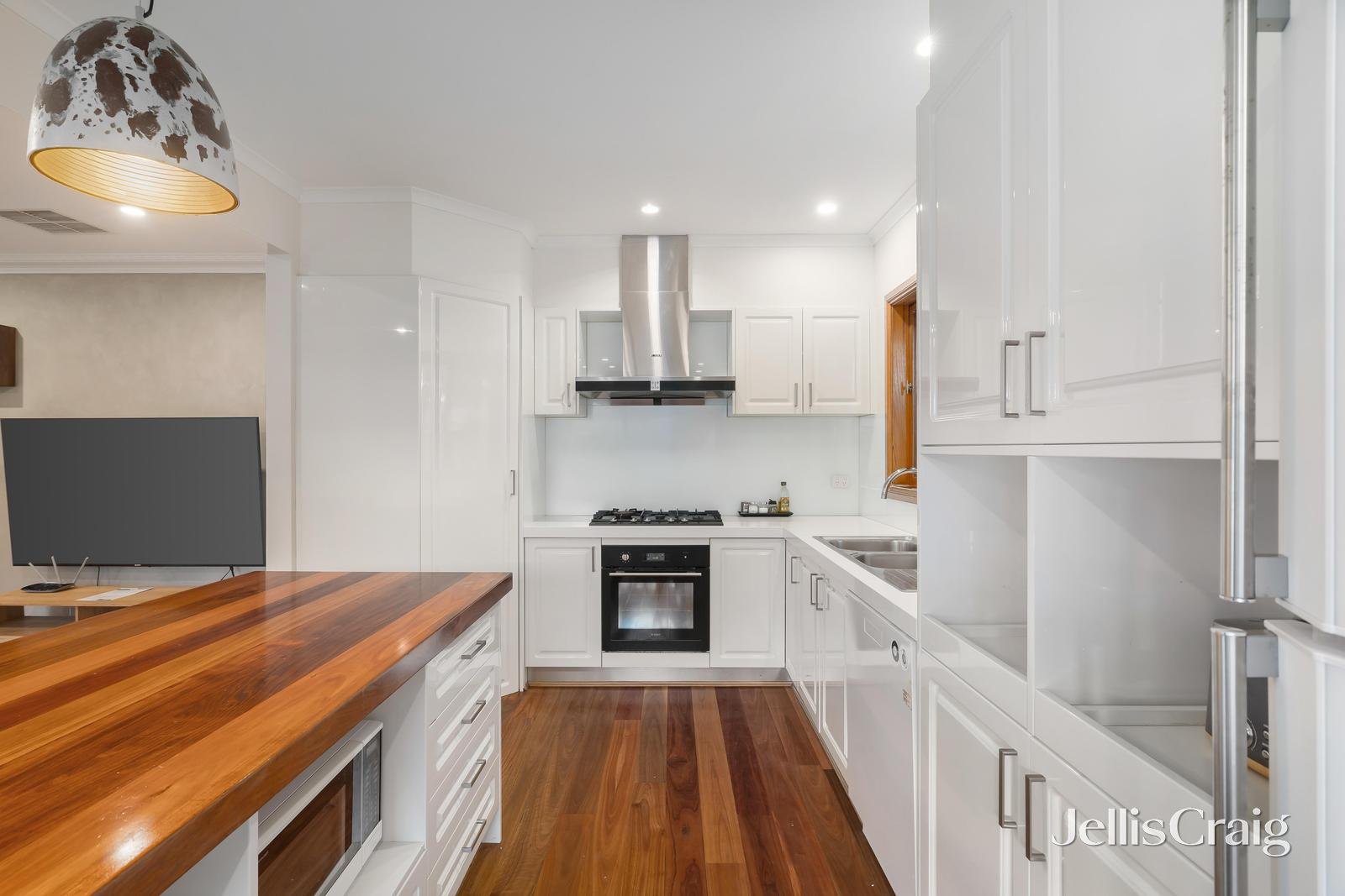 31 Margate Crescent, Glen Waverley image 5
