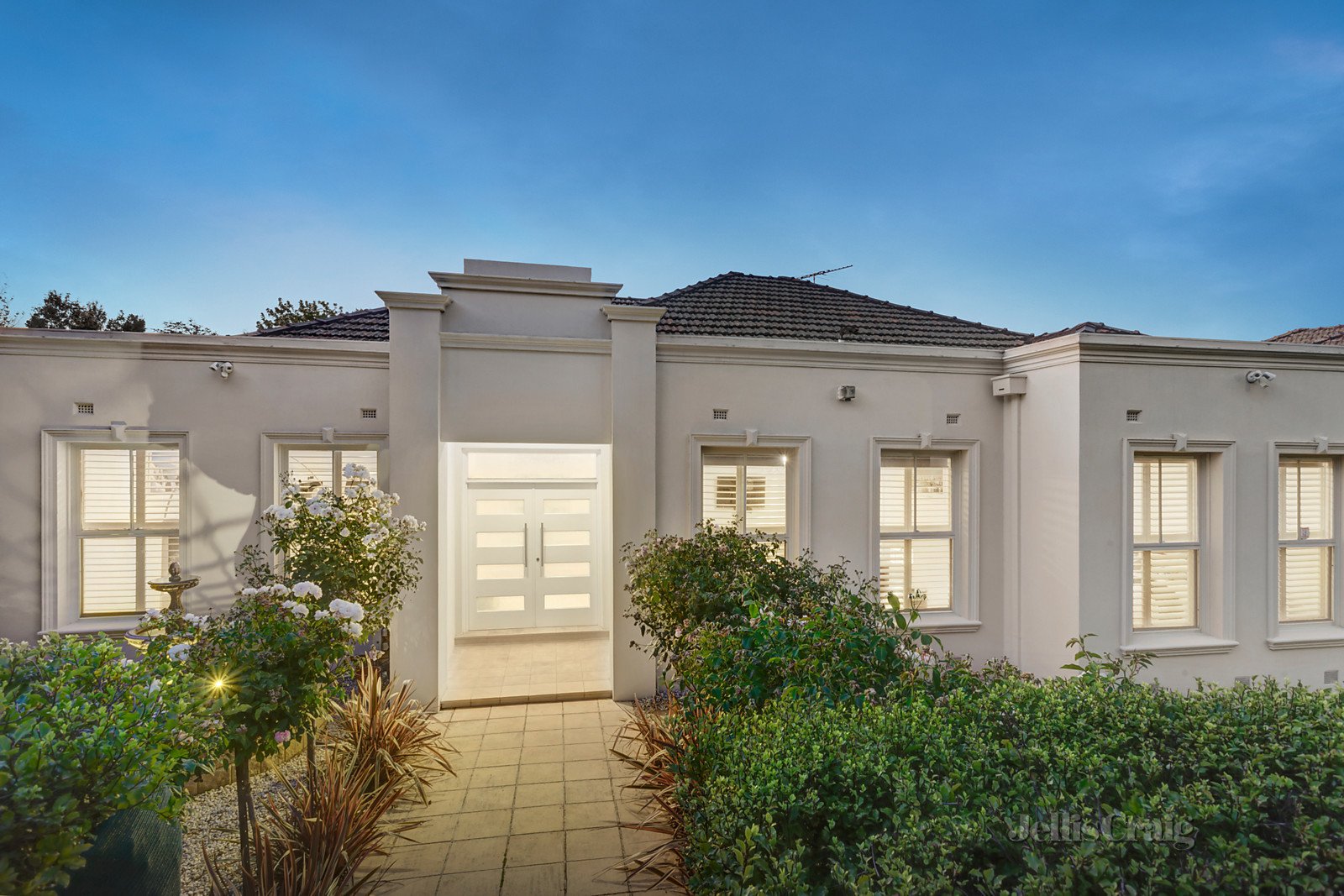 31 Mathers Avenue, Kew East image 1