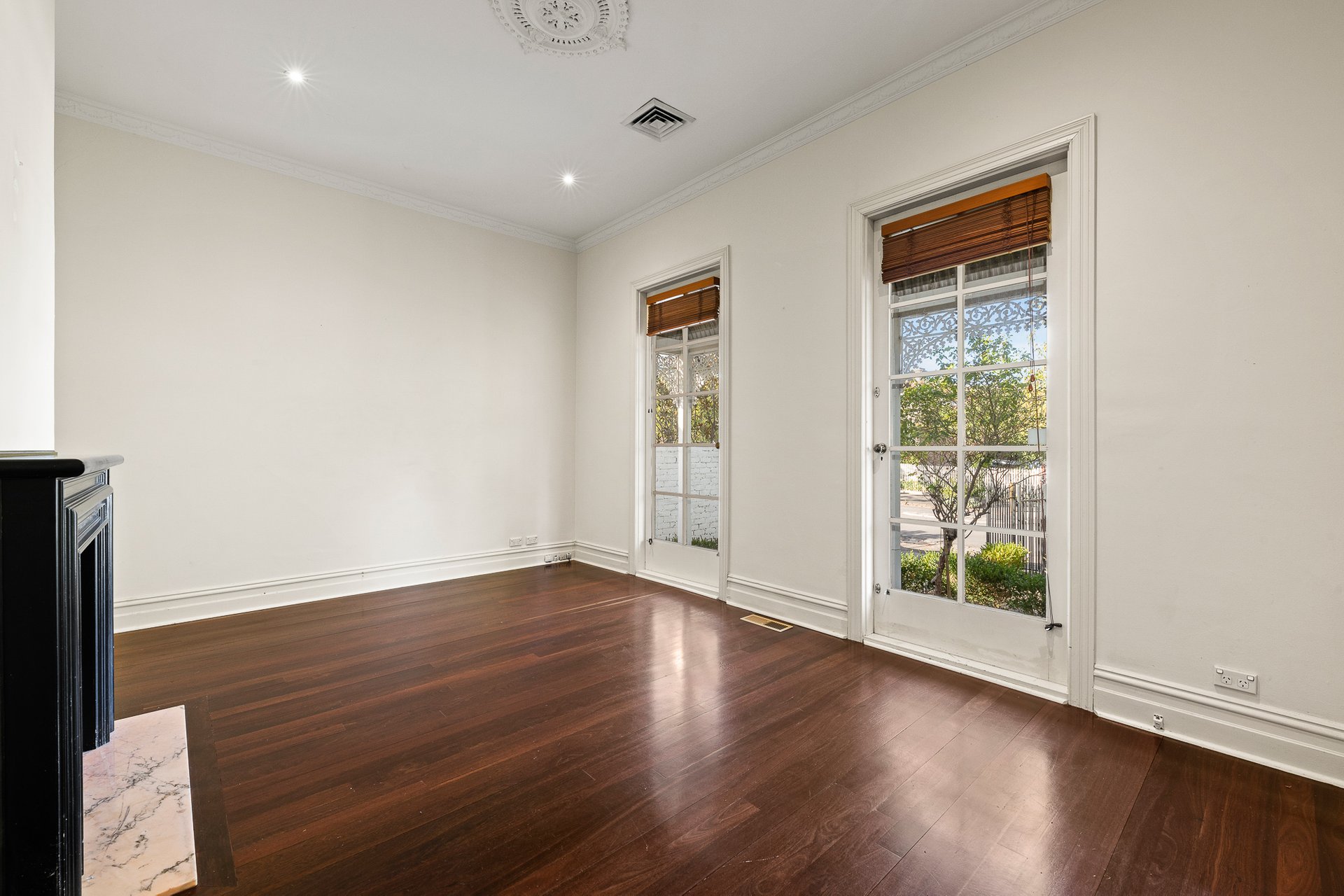 Property Gallery Thumbnail 6