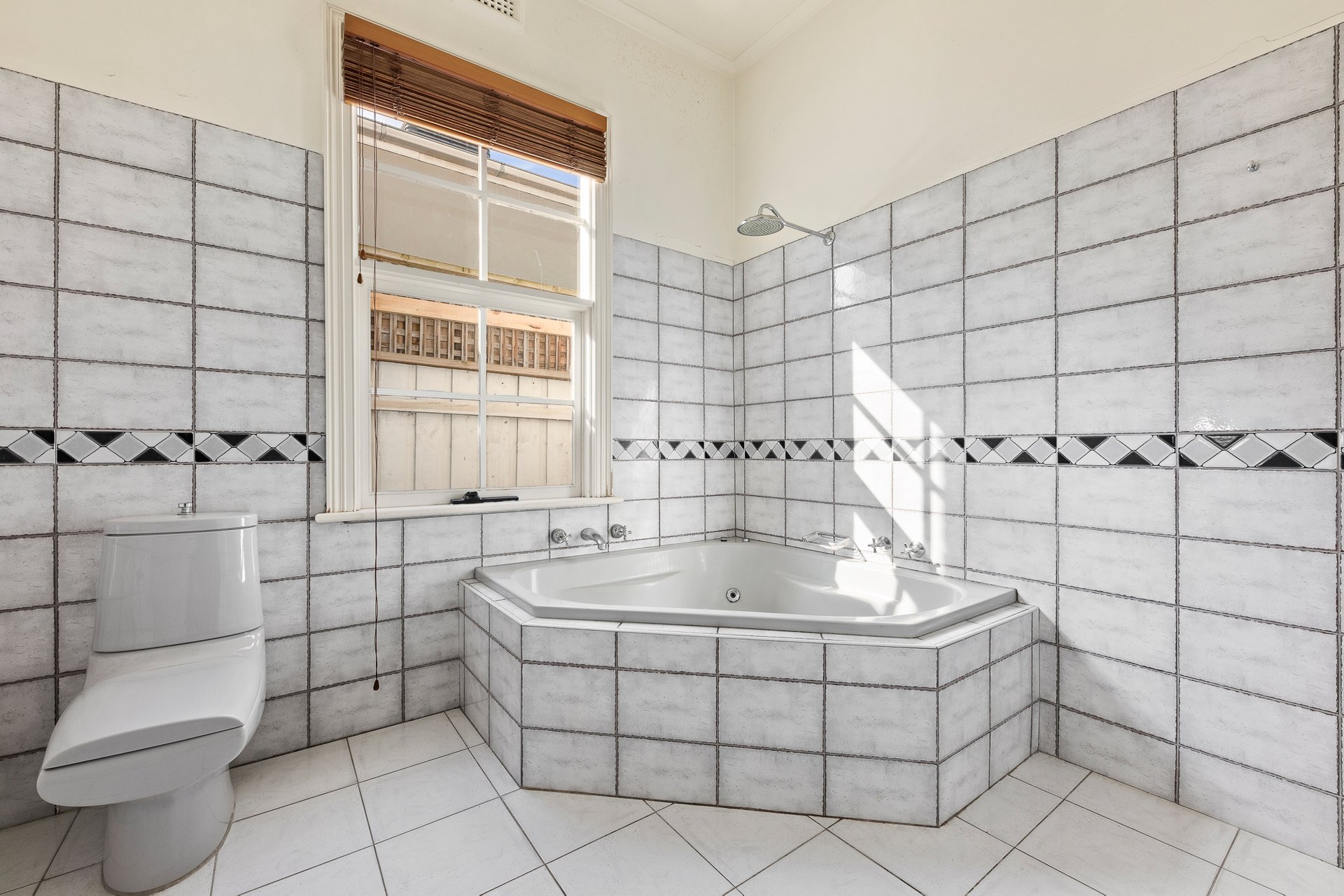 Property Gallery Thumbnail 4