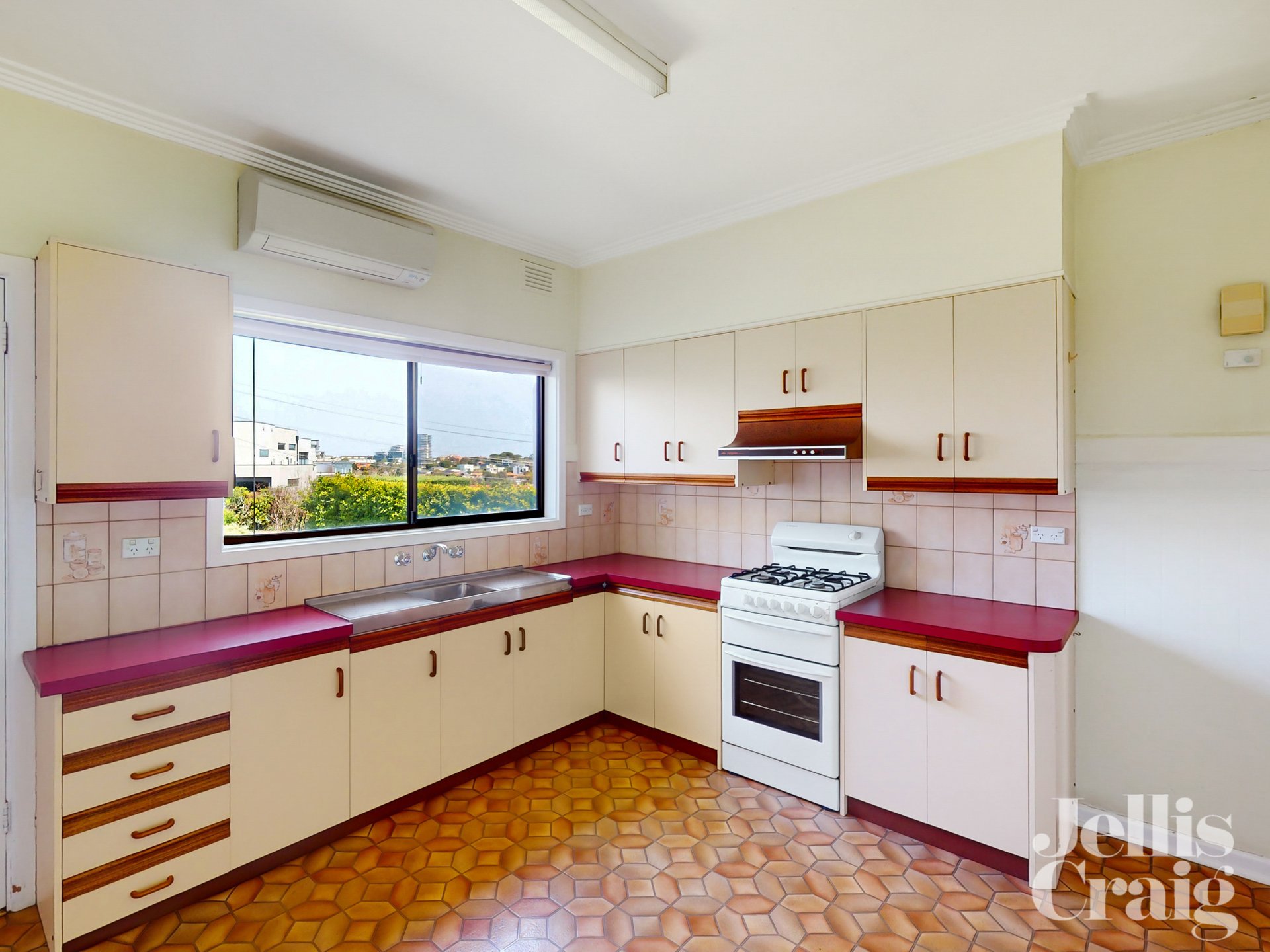 31 May Street, Aberfeldie image 2