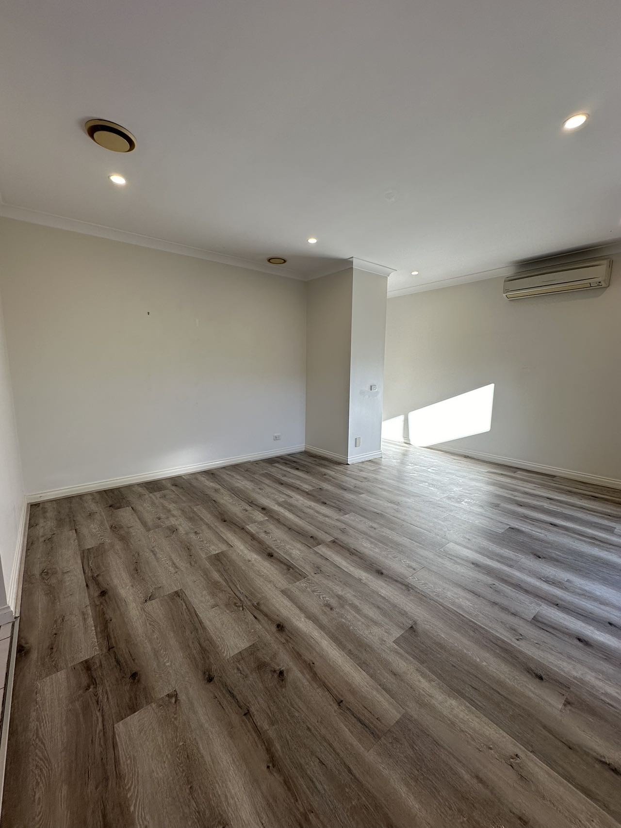 3/1 Mernda Avenue, Carnegie image 4