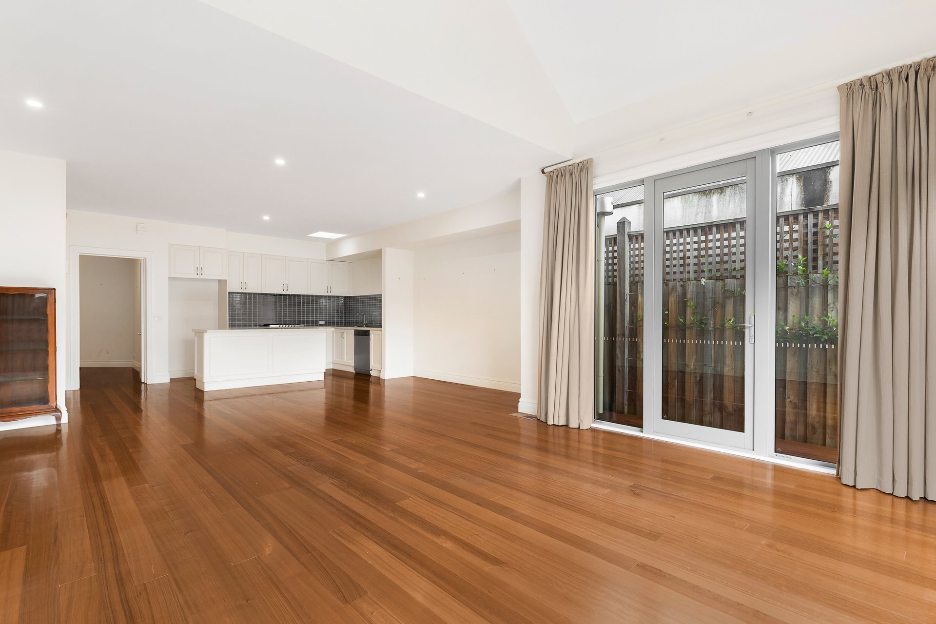 Property Gallery Thumbnail 2