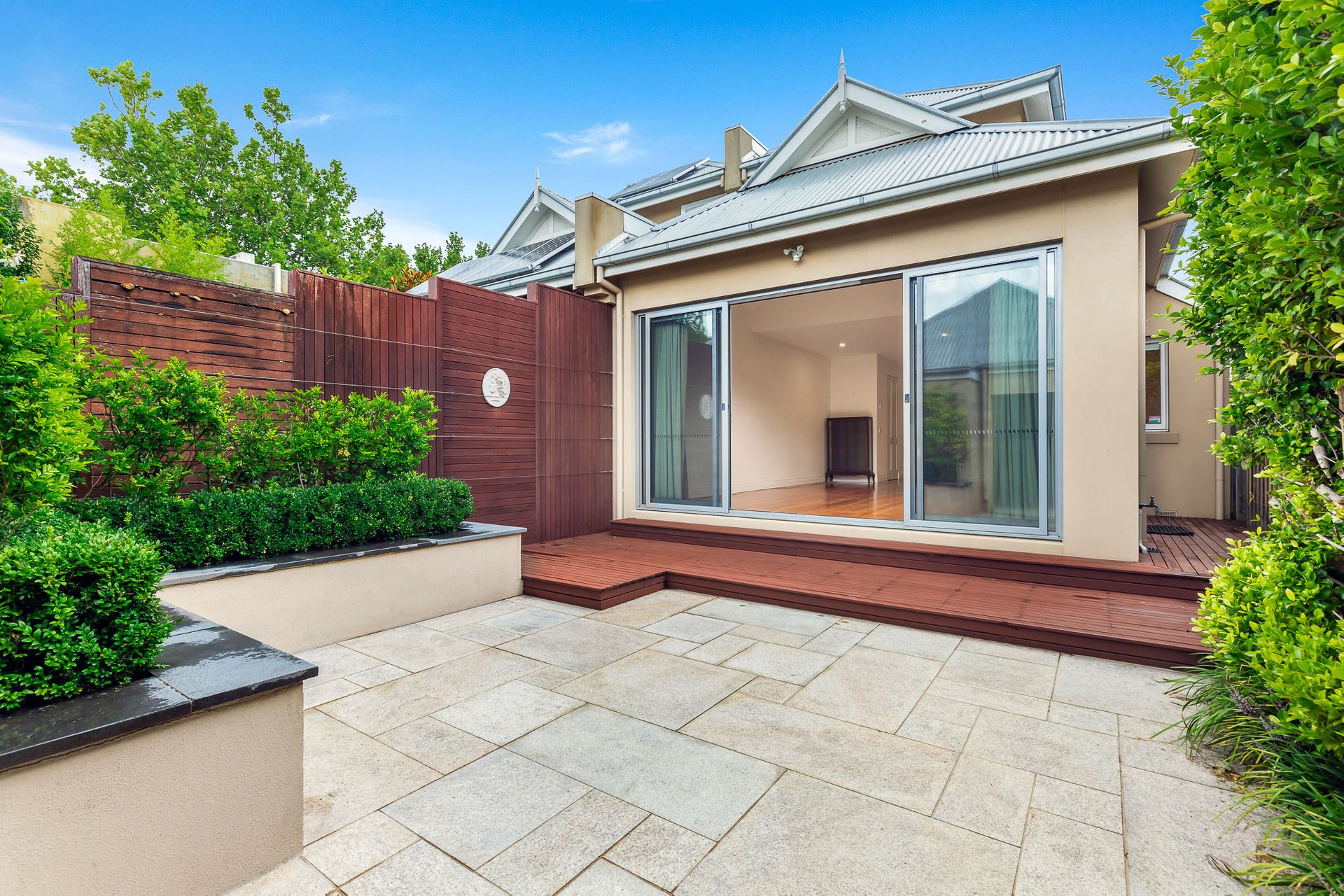 Property Gallery Thumbnail 3