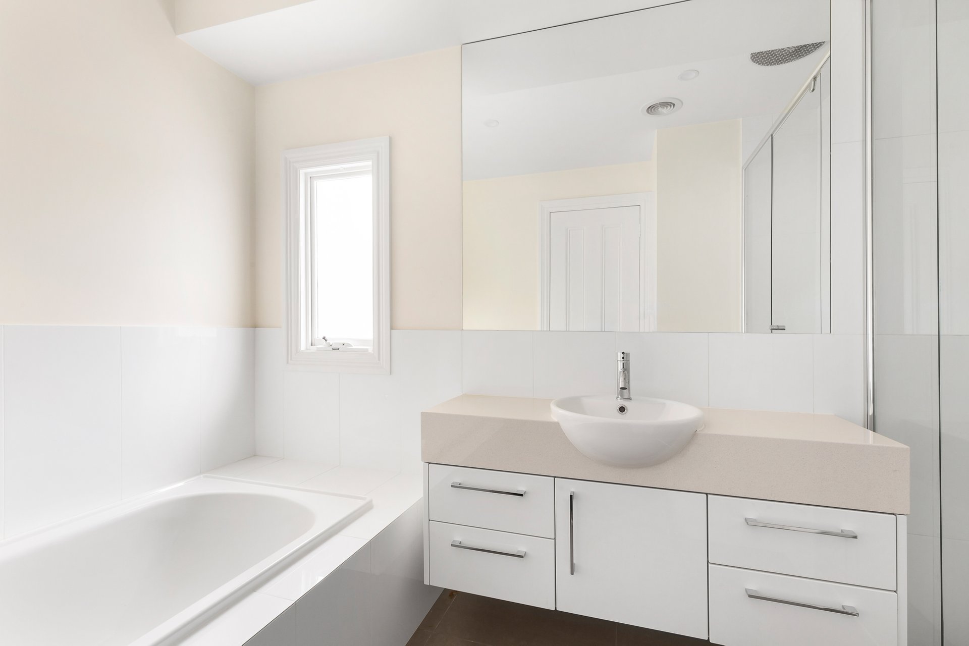 Property Gallery Thumbnail 5