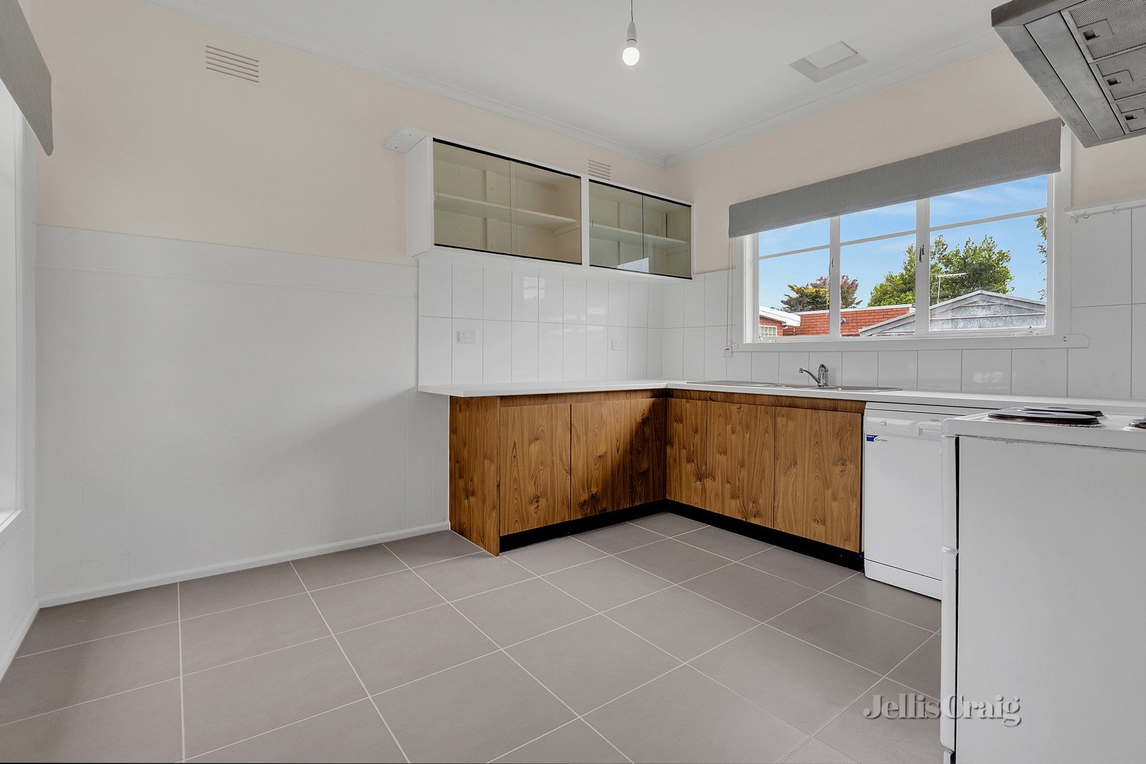 31 Myrtle Grove, Altona image 4