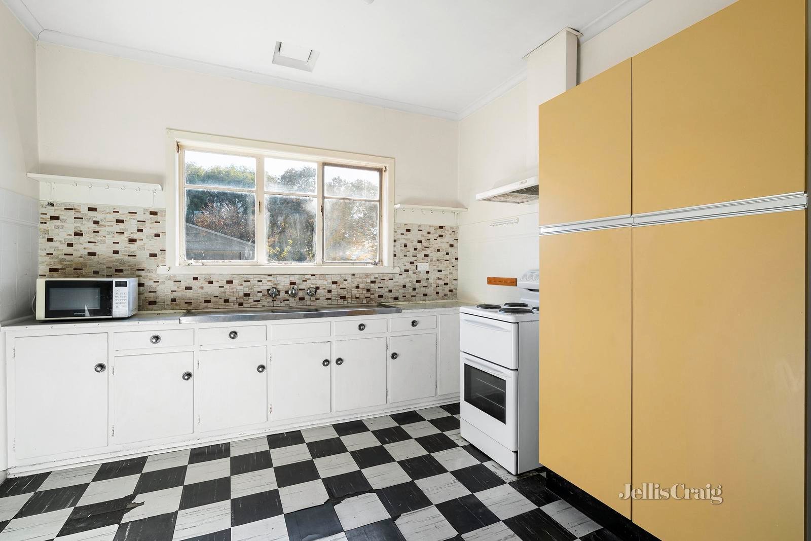 31 Myrtle Grove, Altona image 4