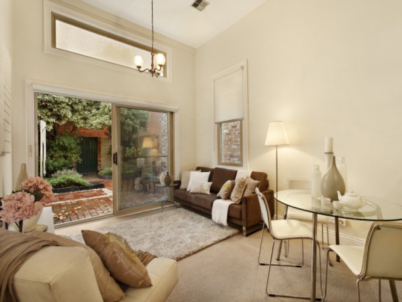 31 Nimmo Street, Middle Park image 2