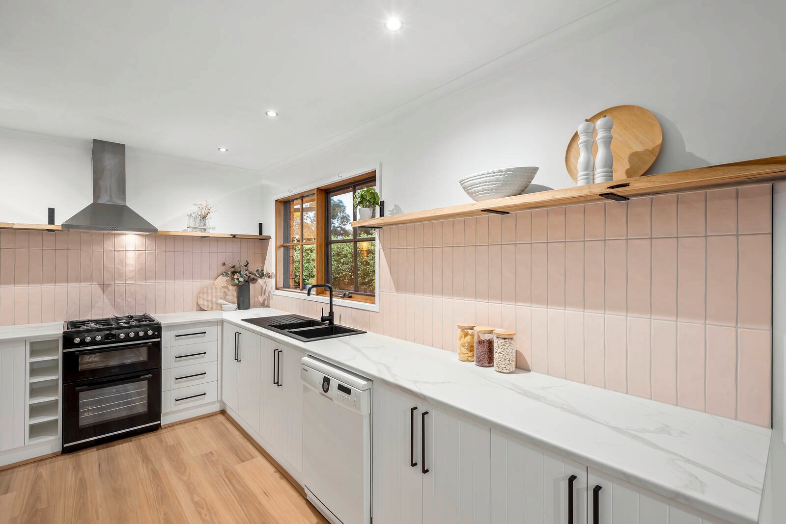 Property Gallery - Main Image