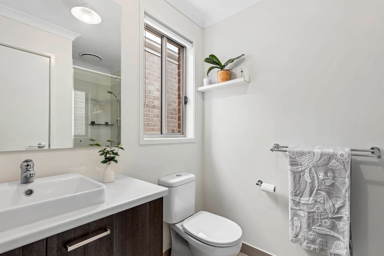 Property Gallery Thumbnail 6