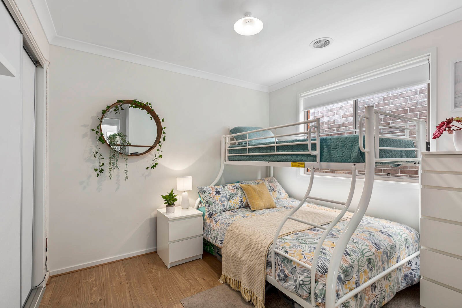 Property Gallery Thumbnail 8