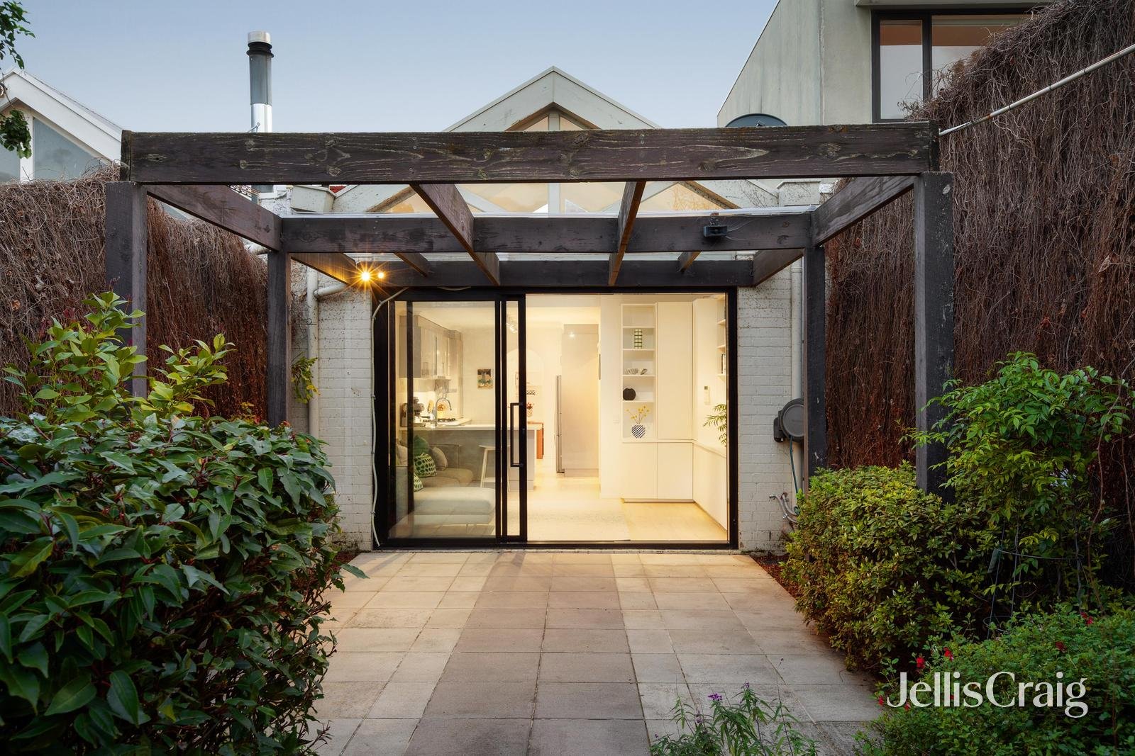 31 Pine Street, Hawthorn image 13