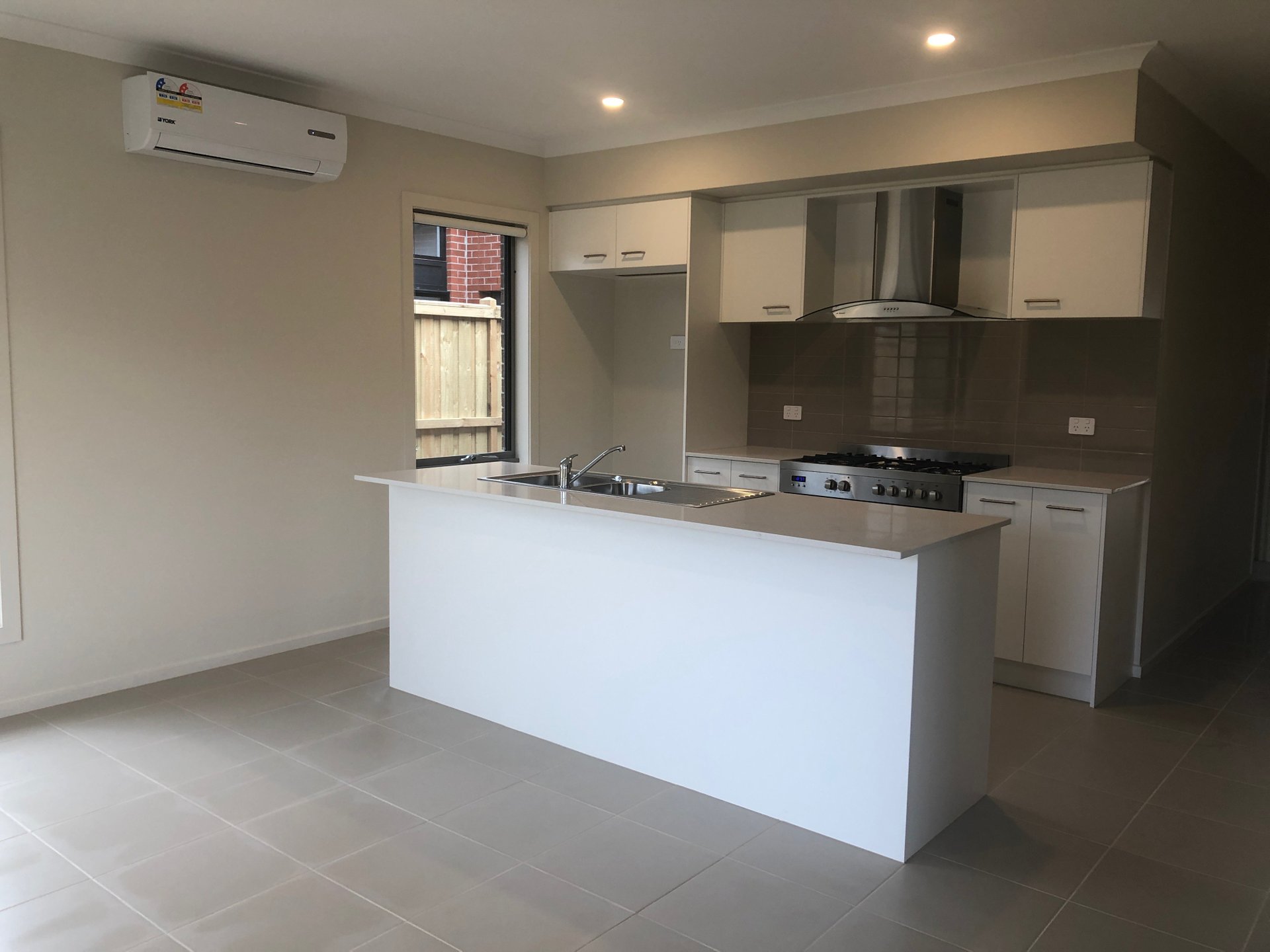 31 Precinct Road, Charlemont image 2