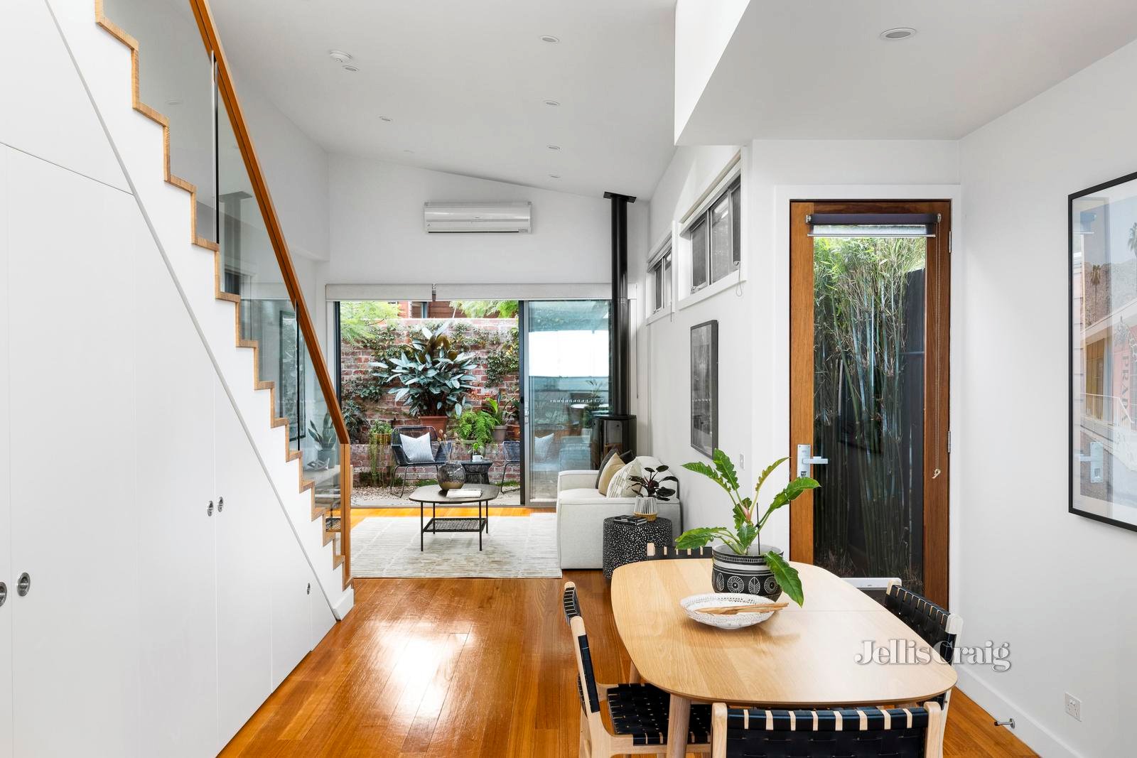 31 Quarrion Lane, Northcote image 2