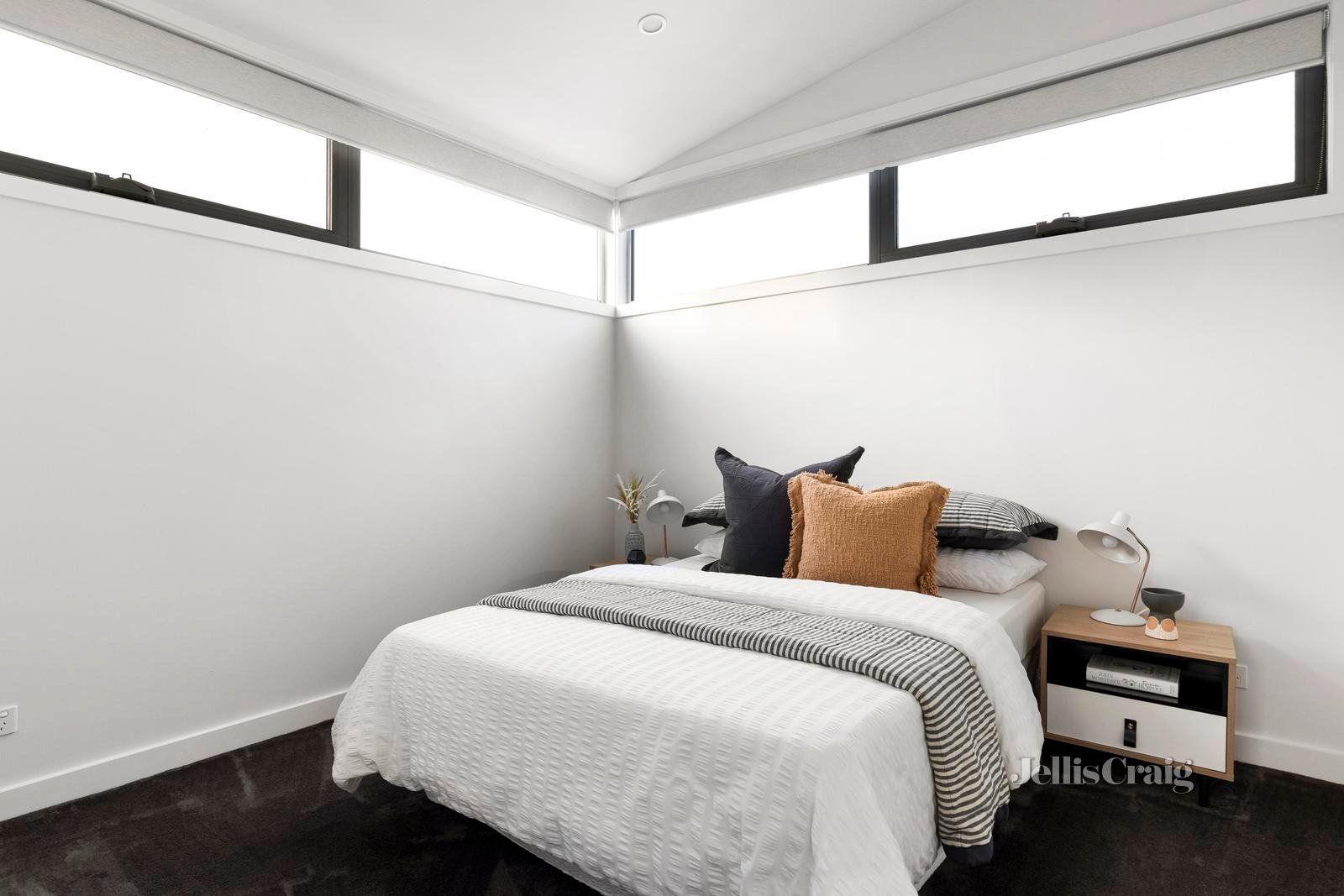 31 Quarrion Lane, Northcote image 16