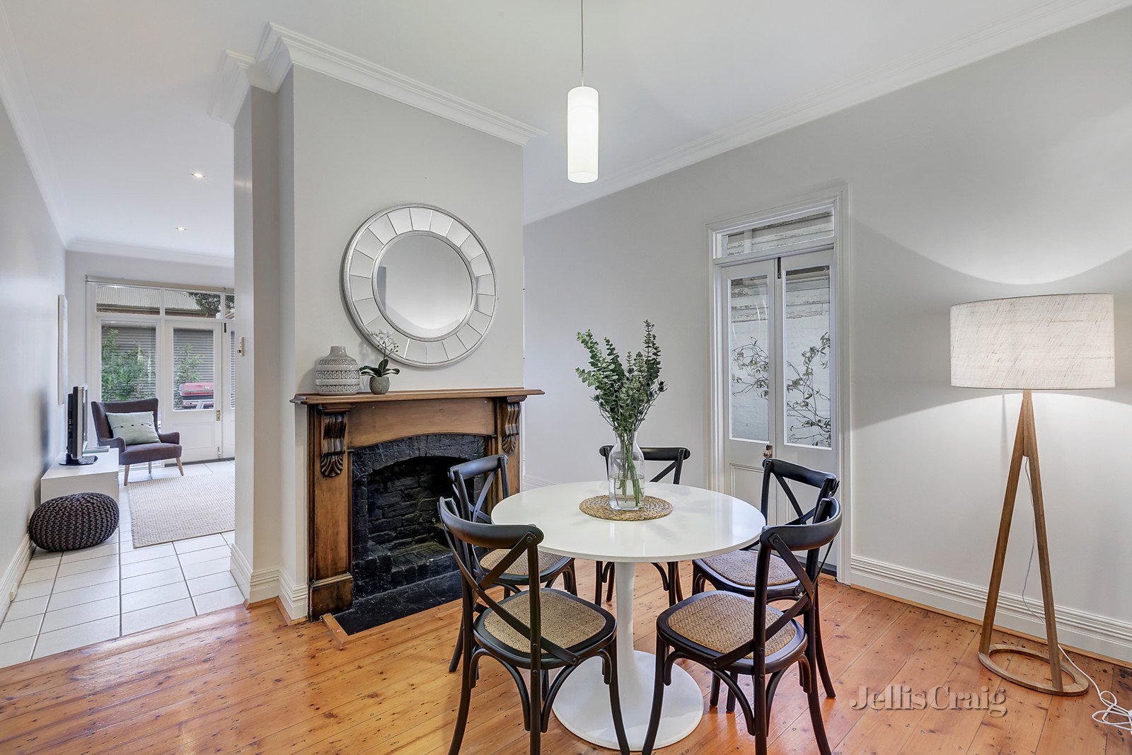 31 Raleigh Street, Prahran image 3