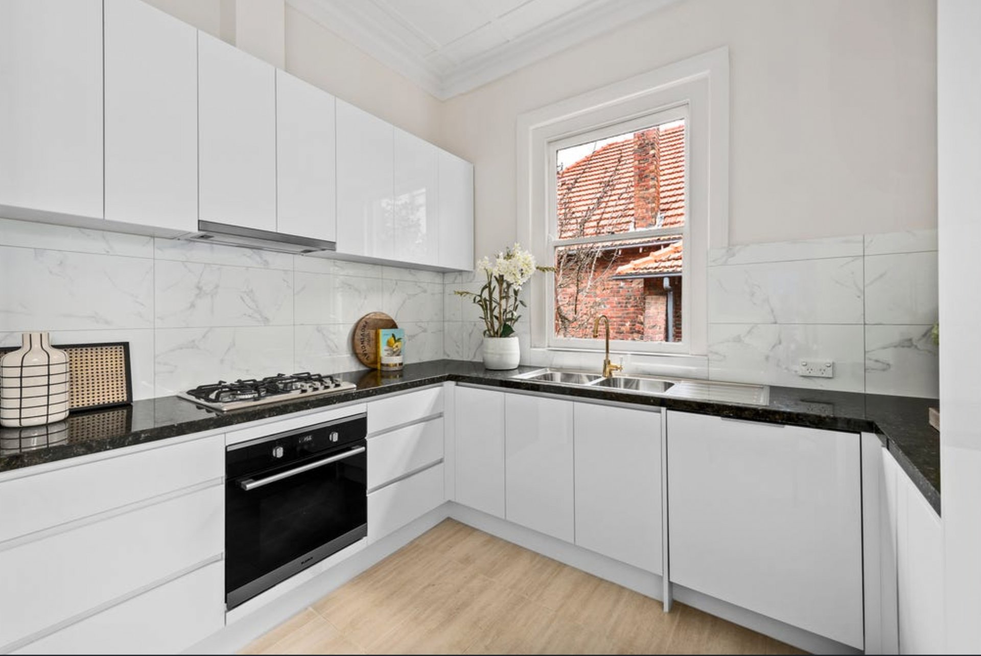 31 Ranfurlie Crescent, Glen&nbsp;Iris image 2