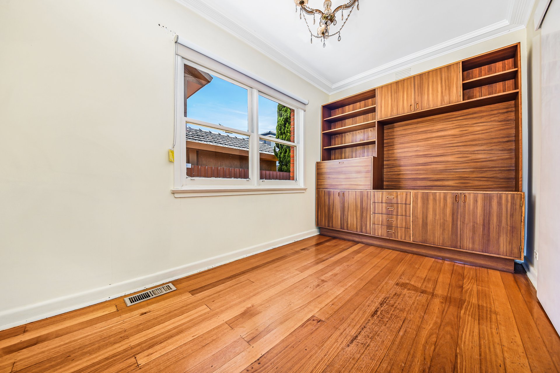31 Ranfurlie Drive, Glen Waverley image 3