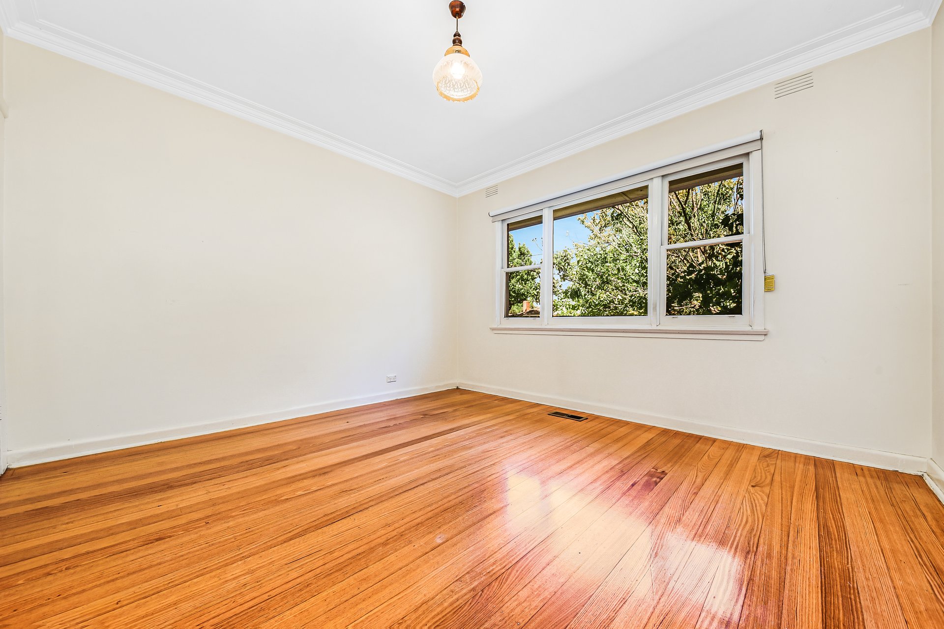 31 Ranfurlie Drive, Glen Waverley image 4