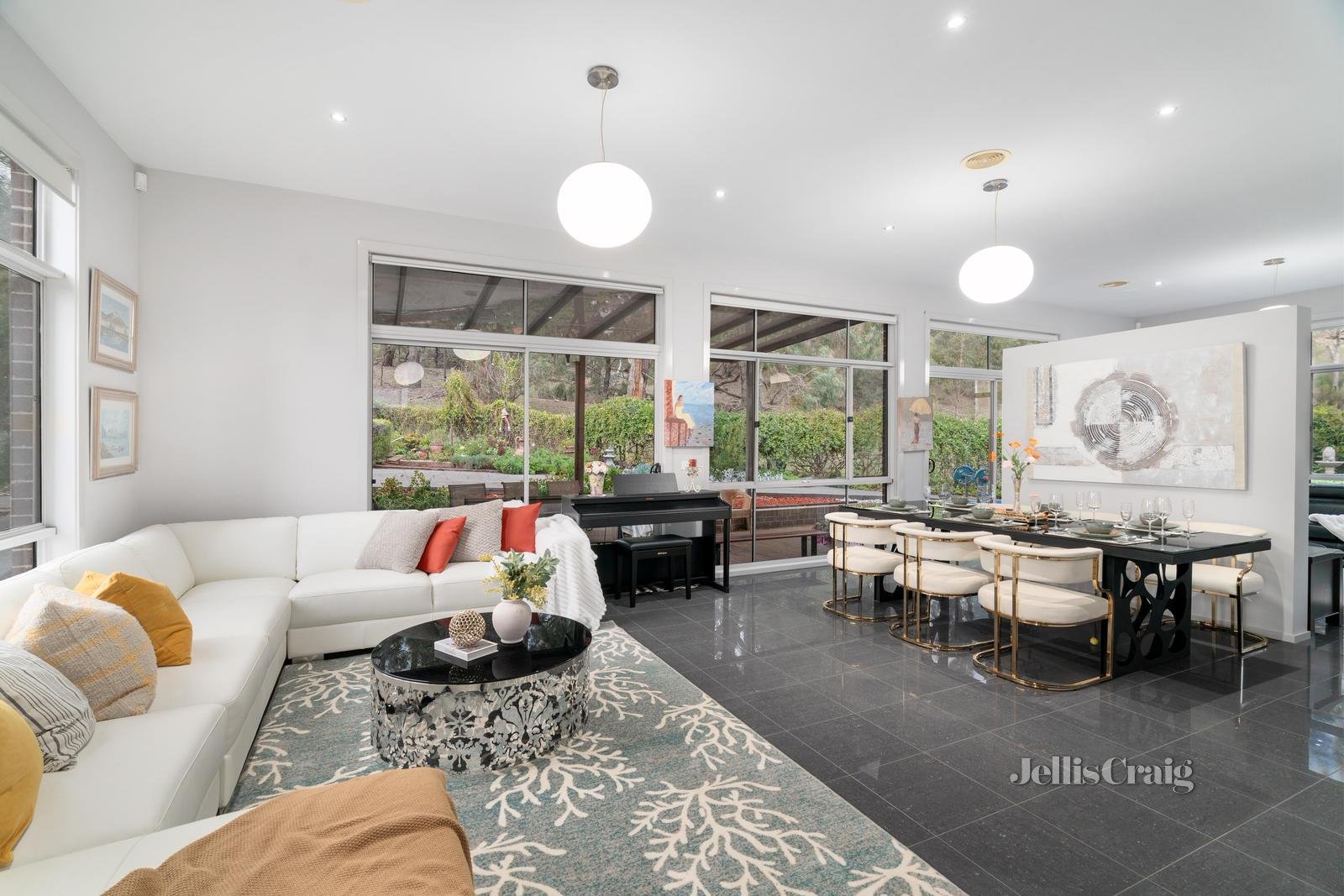 31 Reservoir Crescent, Rowville image 4