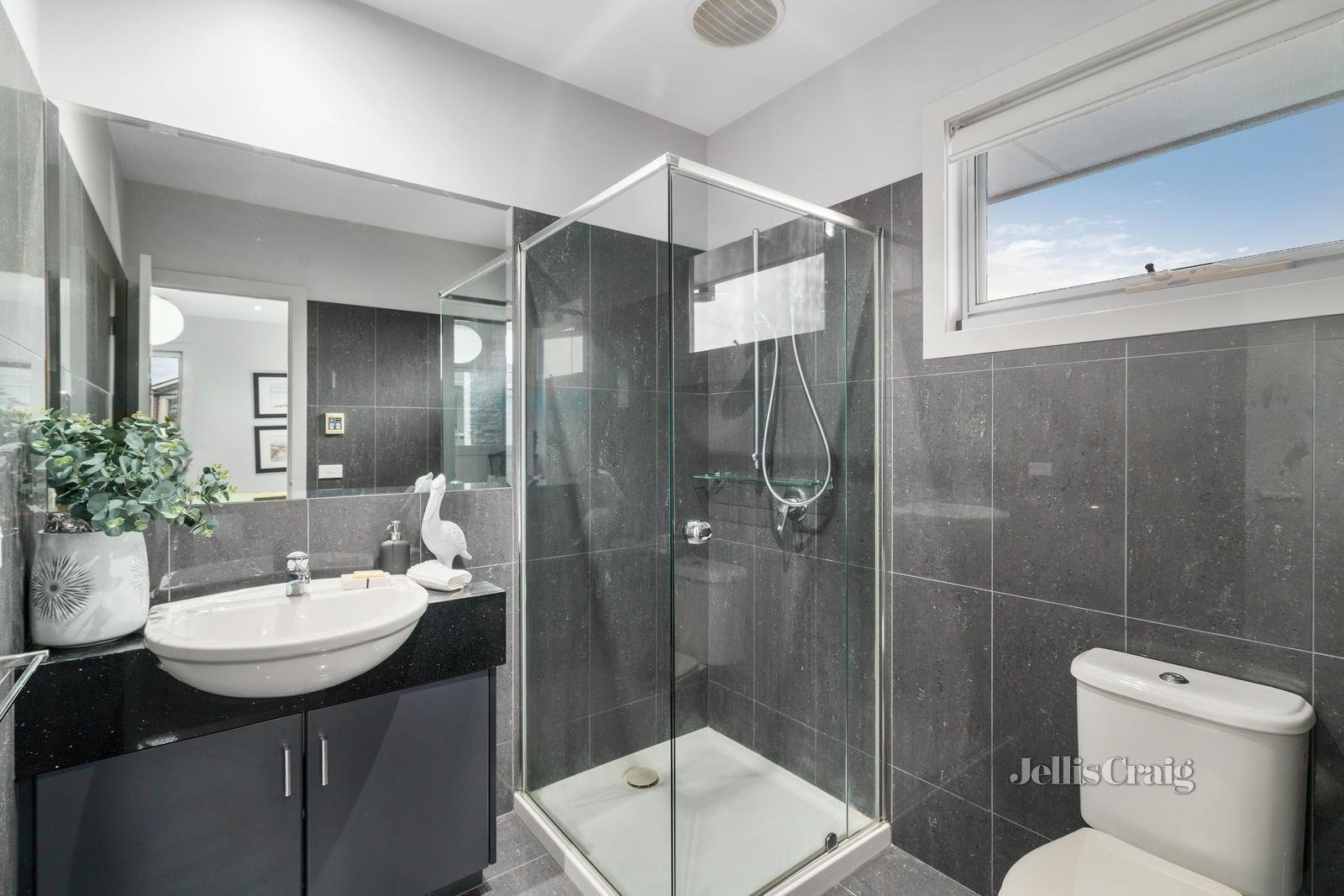31 Reservoir Crescent, Rowville image 7