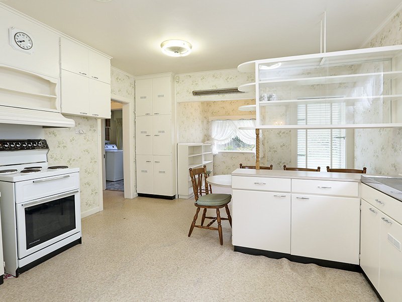 31 Retreat Road, Newtown image 5