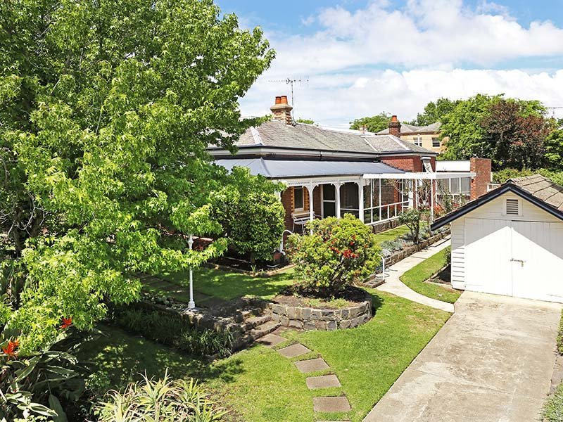 31 Retreat Road, Newtown image 11