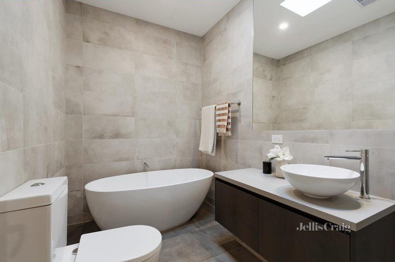 3/1 Romney Close, Moorabbin image 3