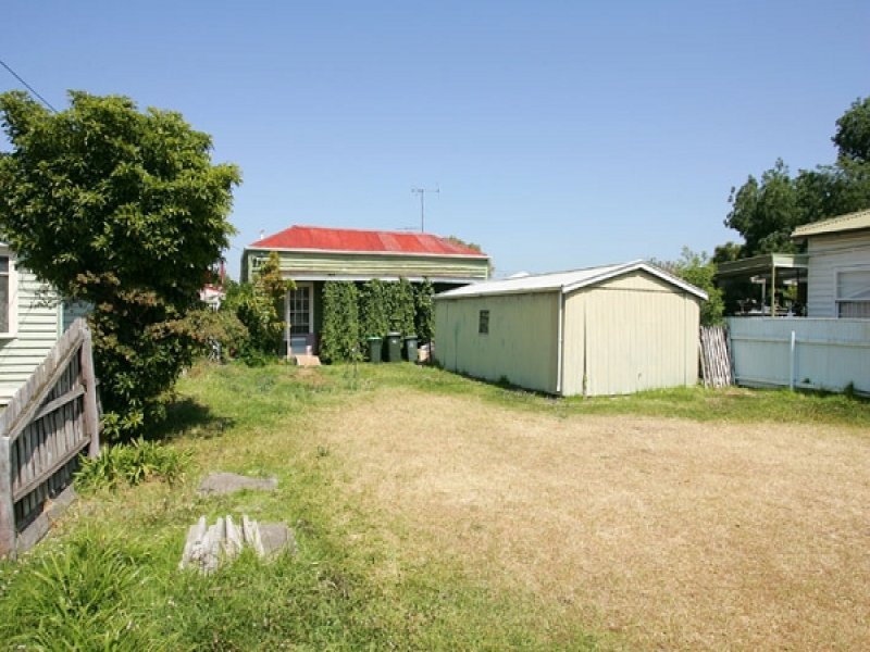 31 Russell Place, Williamstown image 1