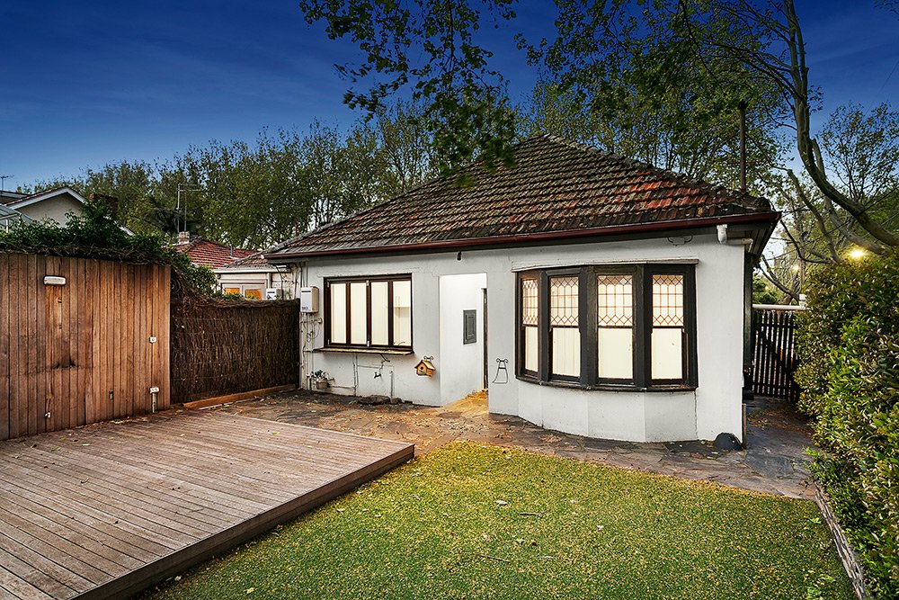 31 Shelley Street, Elwood image 3