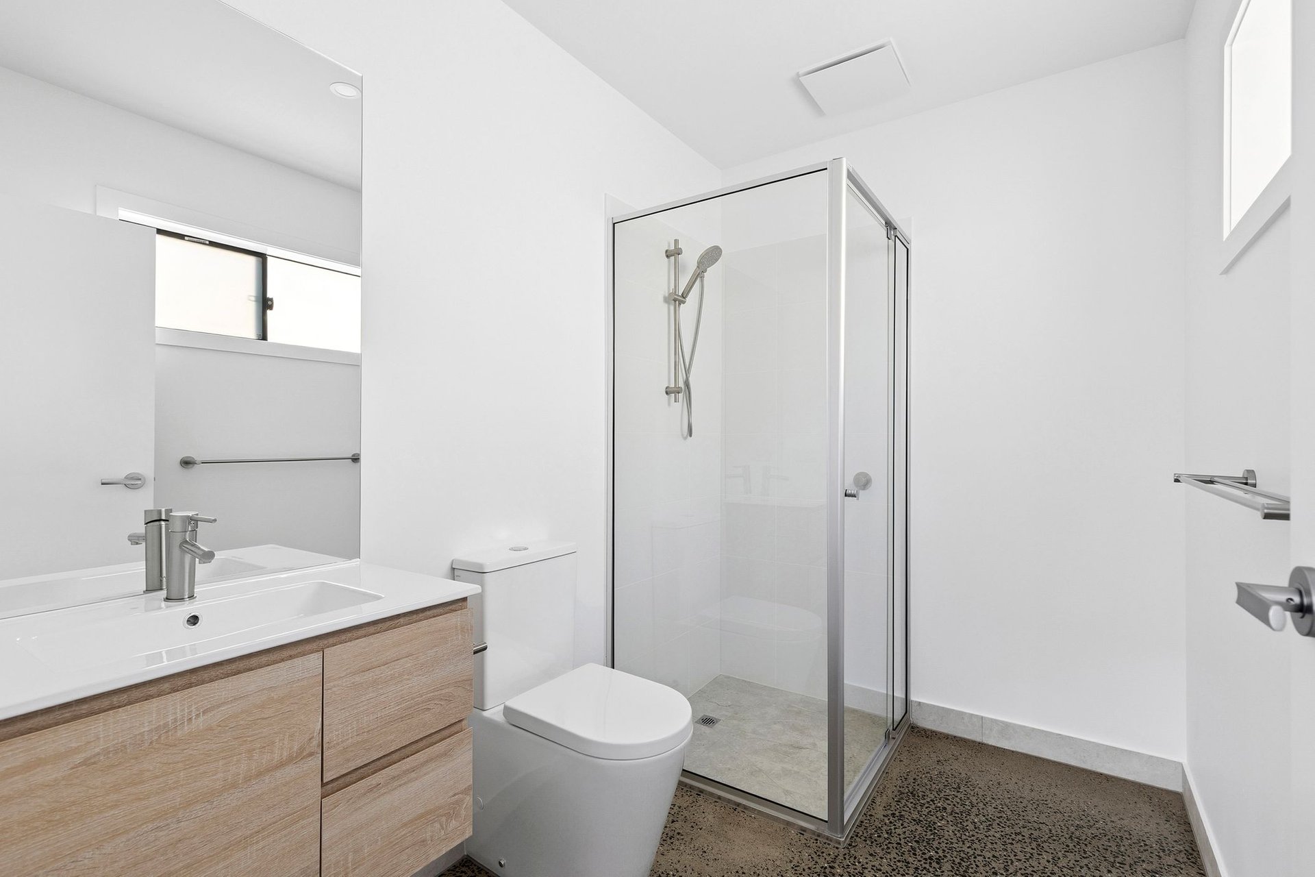 31 Sian Circuit, Waurn Ponds image 4