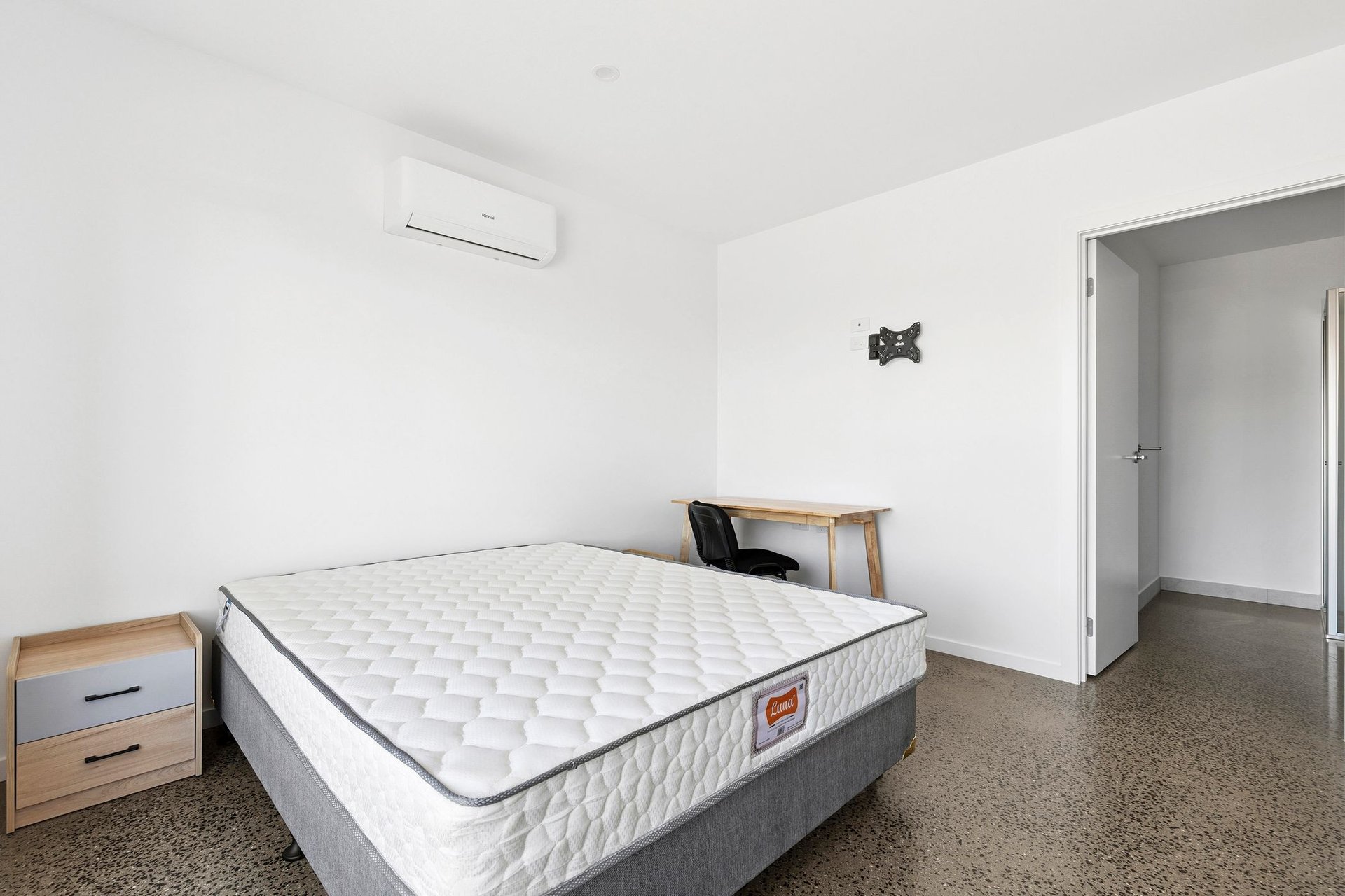 31 Sian Circuit, Waurn Ponds image 8