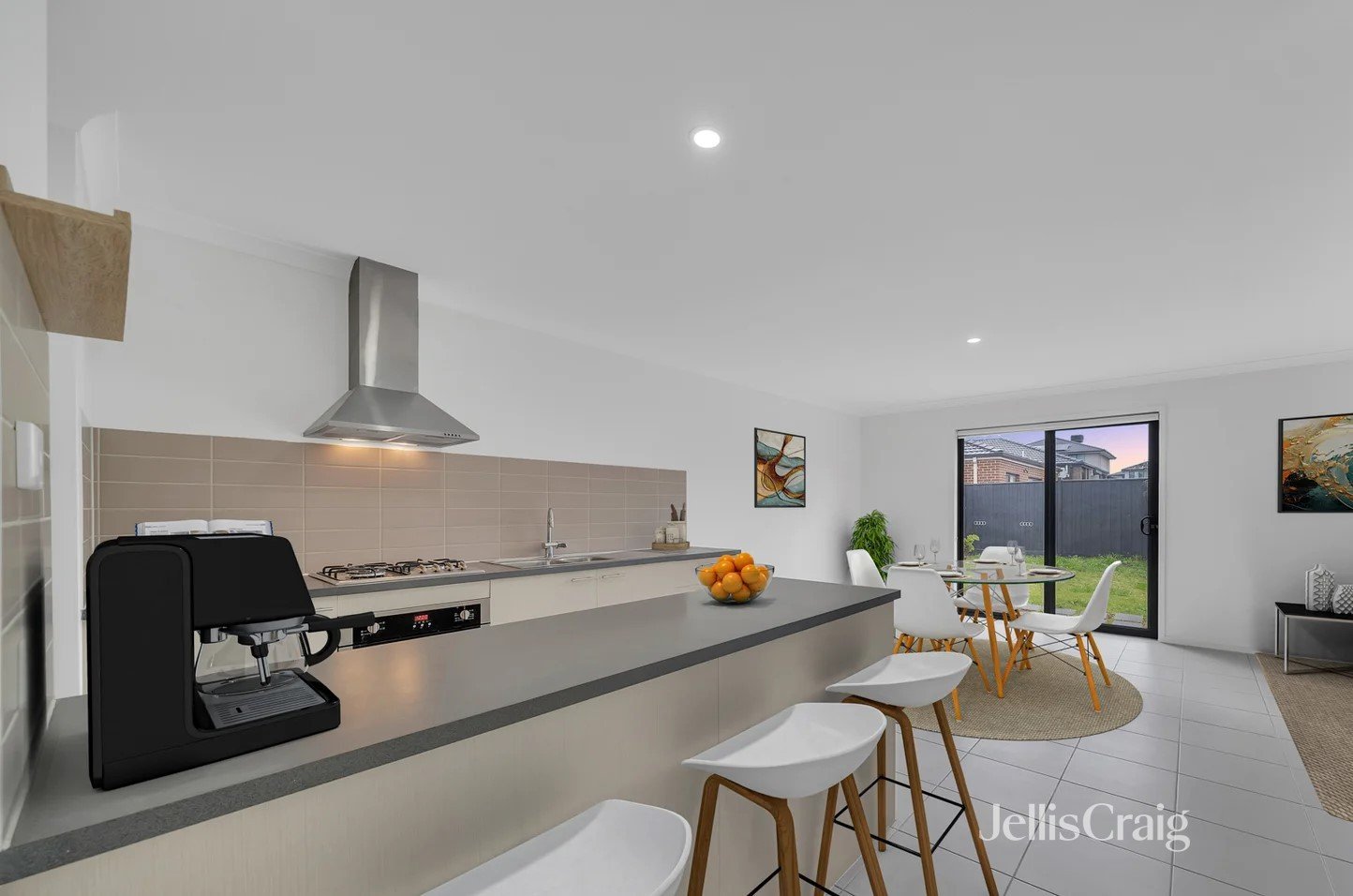 31 Smile Crescent, Wyndham Vale image 6