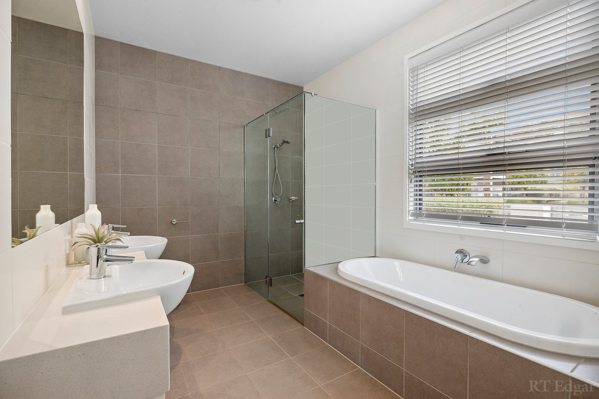 Property Gallery Thumbnail 7