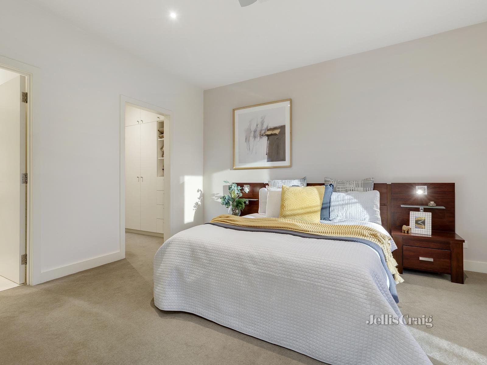 31 St John Circle, Chirnside Park image 7