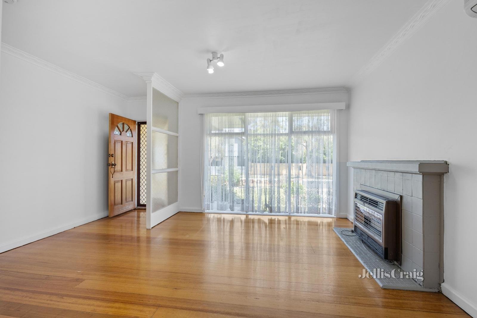 31 Studley Street, Mulgrave image 2