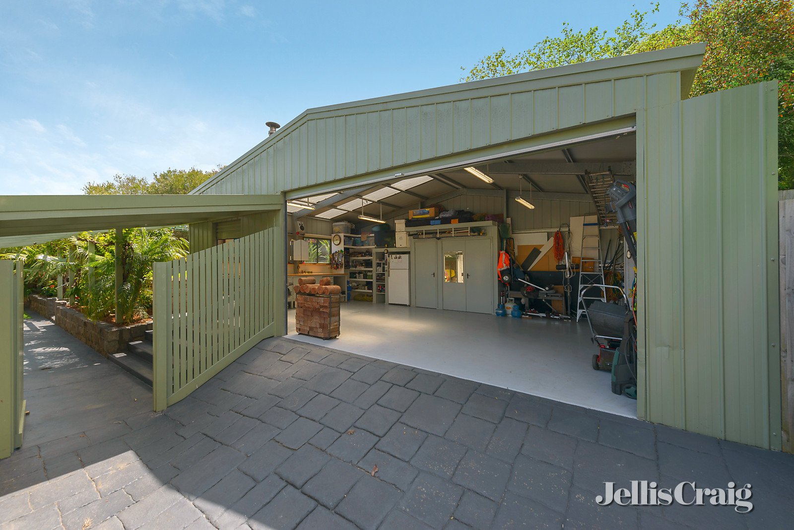 31 Swinburne Avenue, Mooroolbark image 9