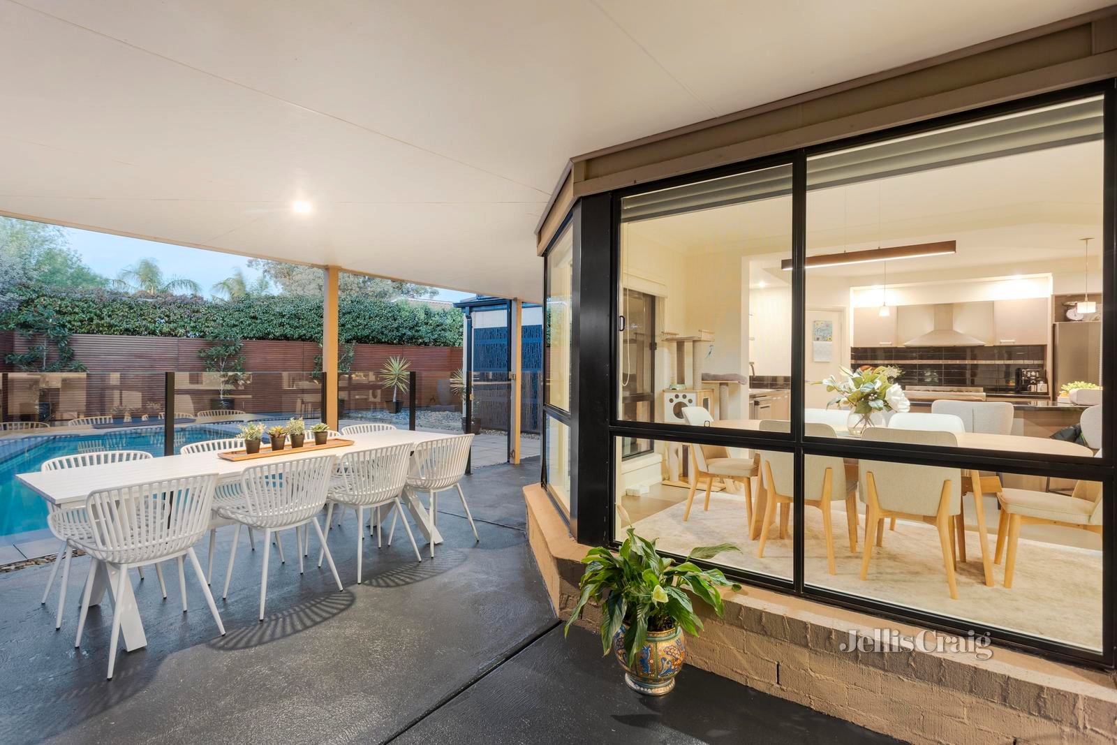 31 Tanbridge Way, Warranwood image 5