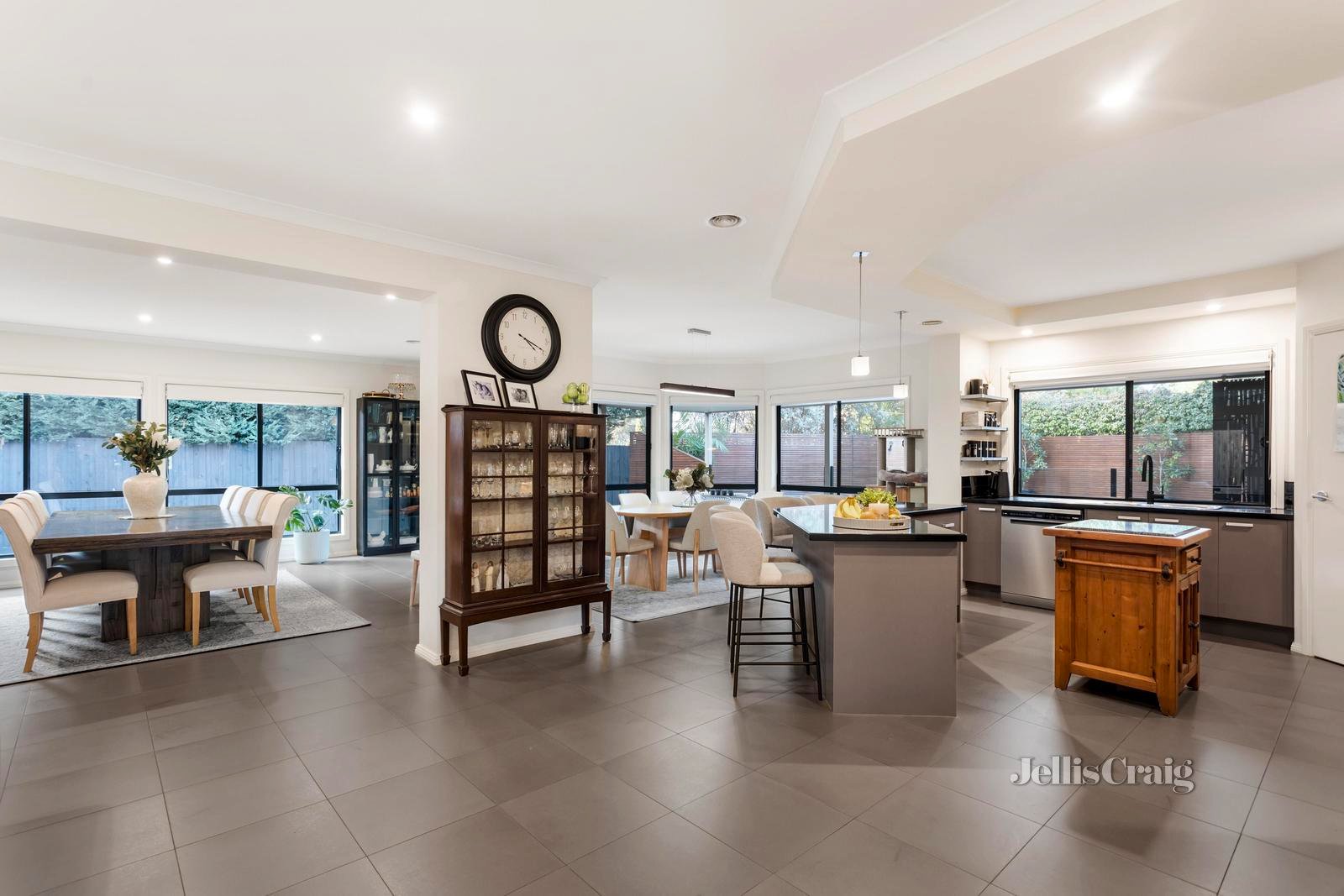 31 Tanbridge Way, Warranwood image 6