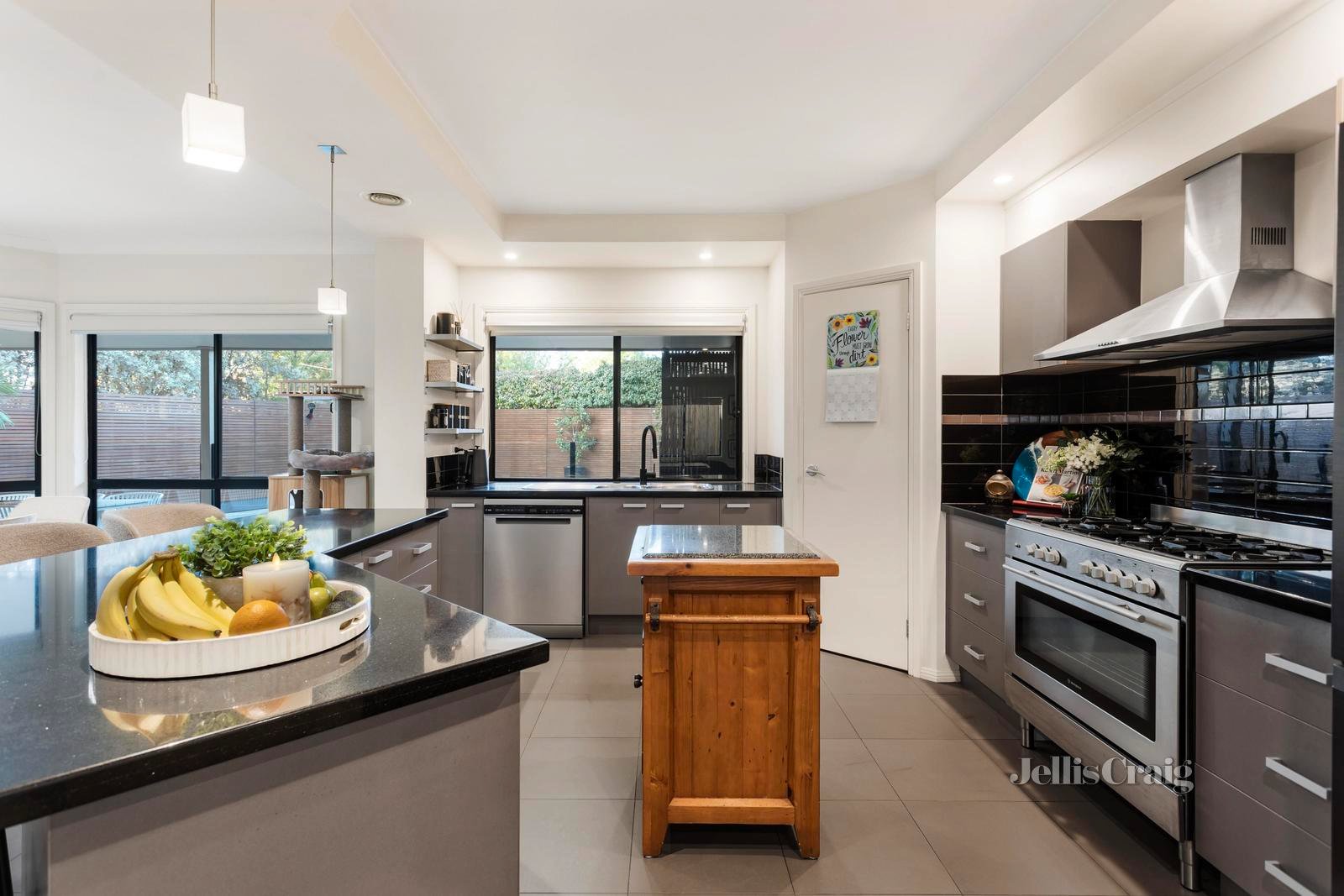 31 Tanbridge Way, Warranwood image 7