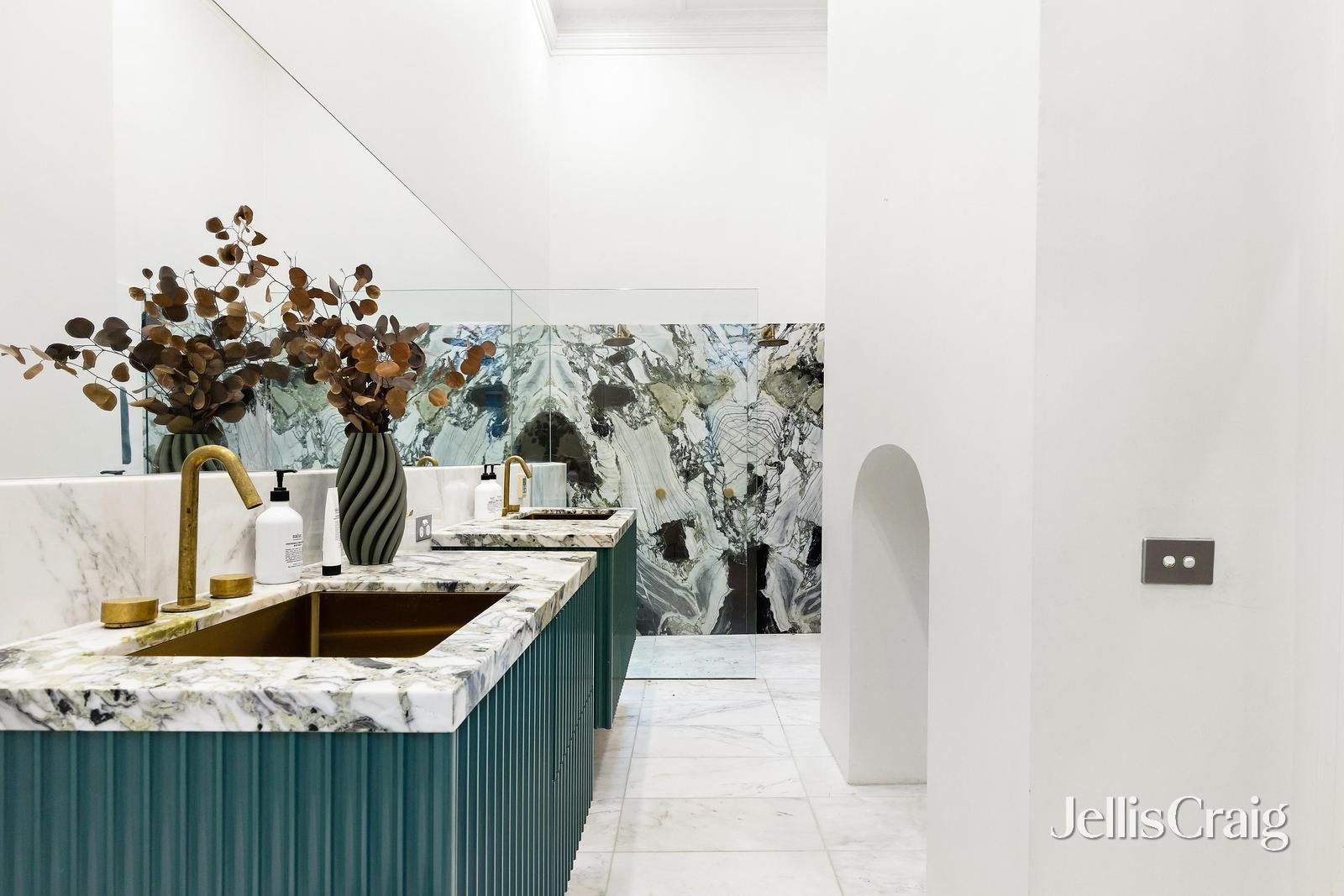 31 Vautier Street, Elwood image 8