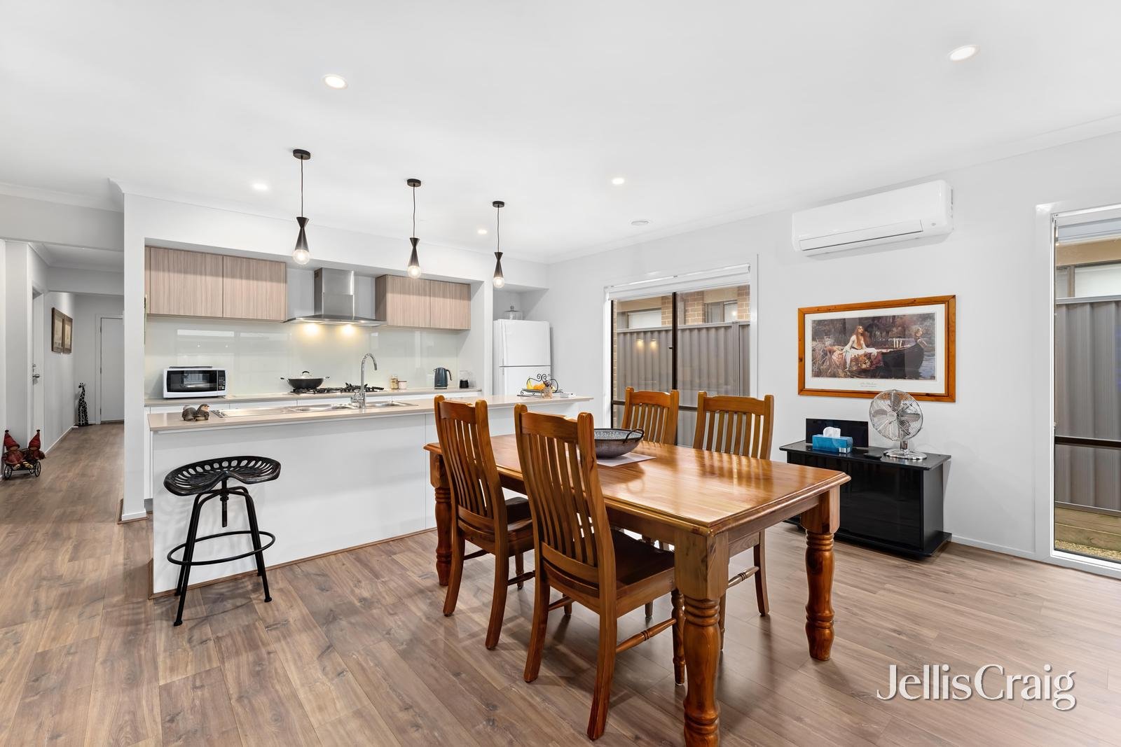 31 Walters Way, Alfredton image 3