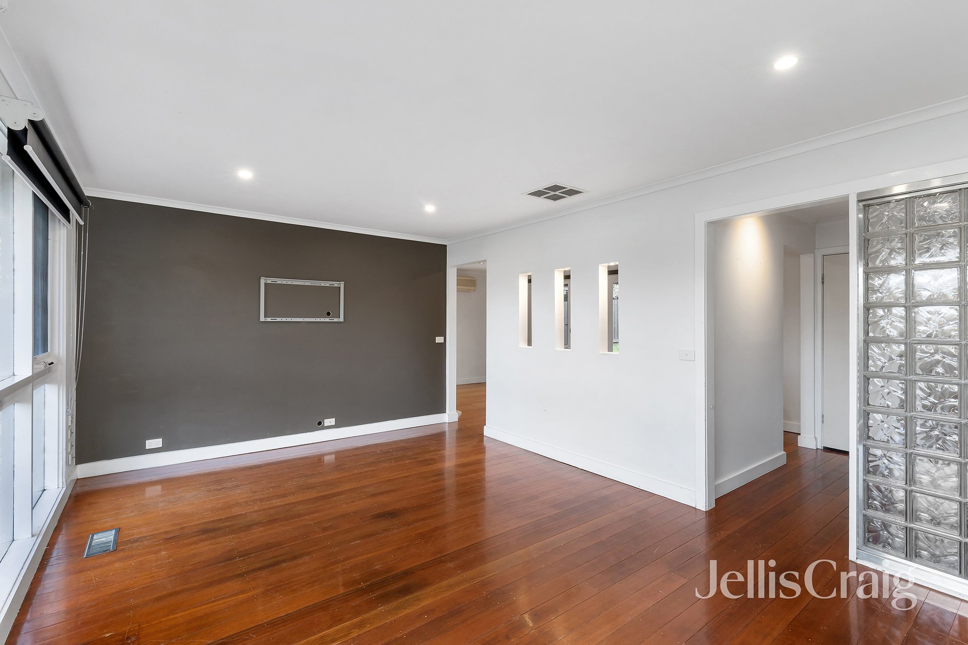 31 Warralong Avenue, Greensborough image 3