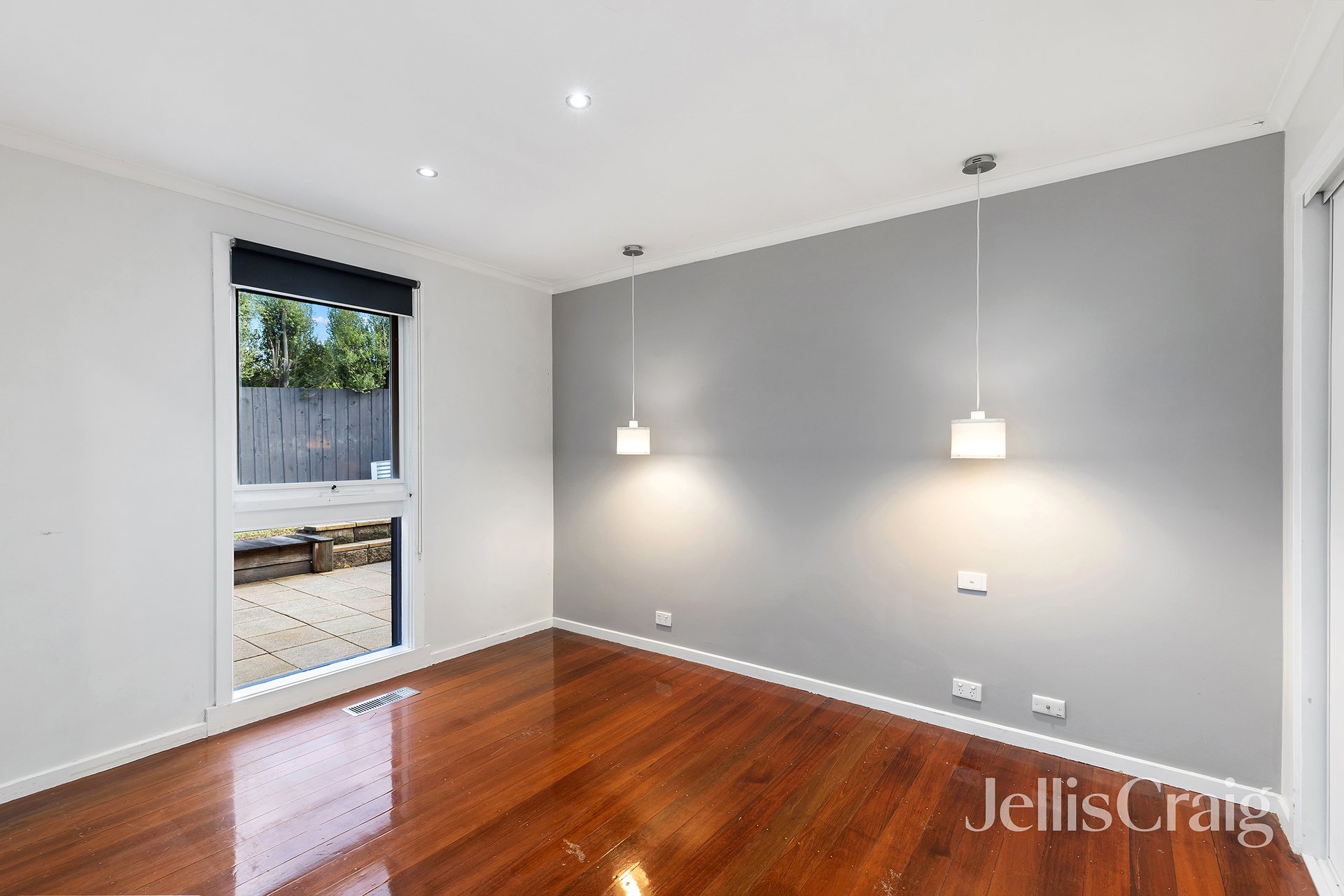 31 Warralong Avenue, Greensborough image 6