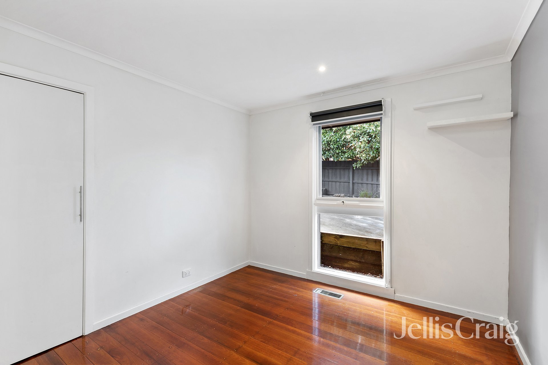 31 Warralong Avenue, Greensborough image 7