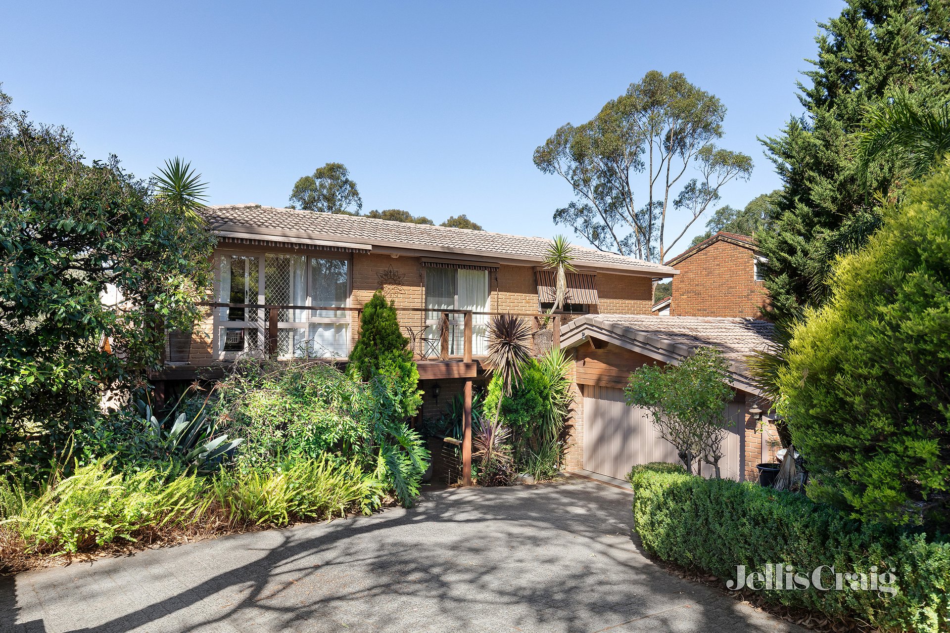 31 Wycliffe Crescent, Eltham image 1