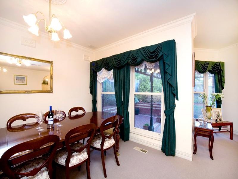 31 Yongala Street, Balwyn image 3