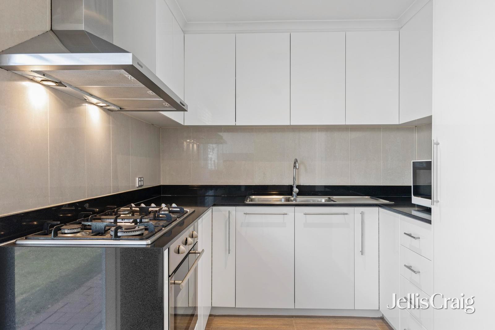 3/10-12 Paul Street, Doncaster image 3