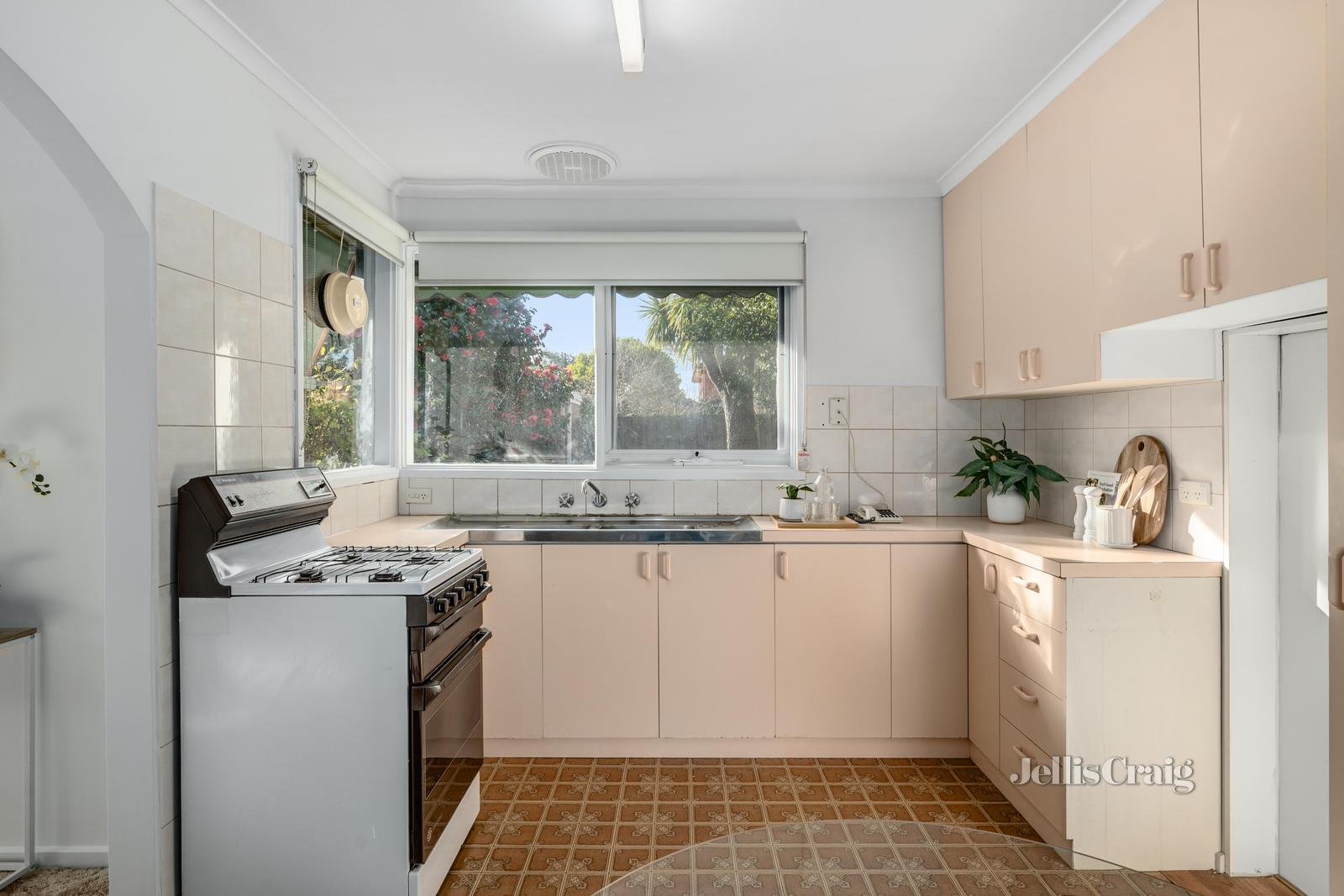 3/10-12 Stewart Street, Mount Waverley image 3