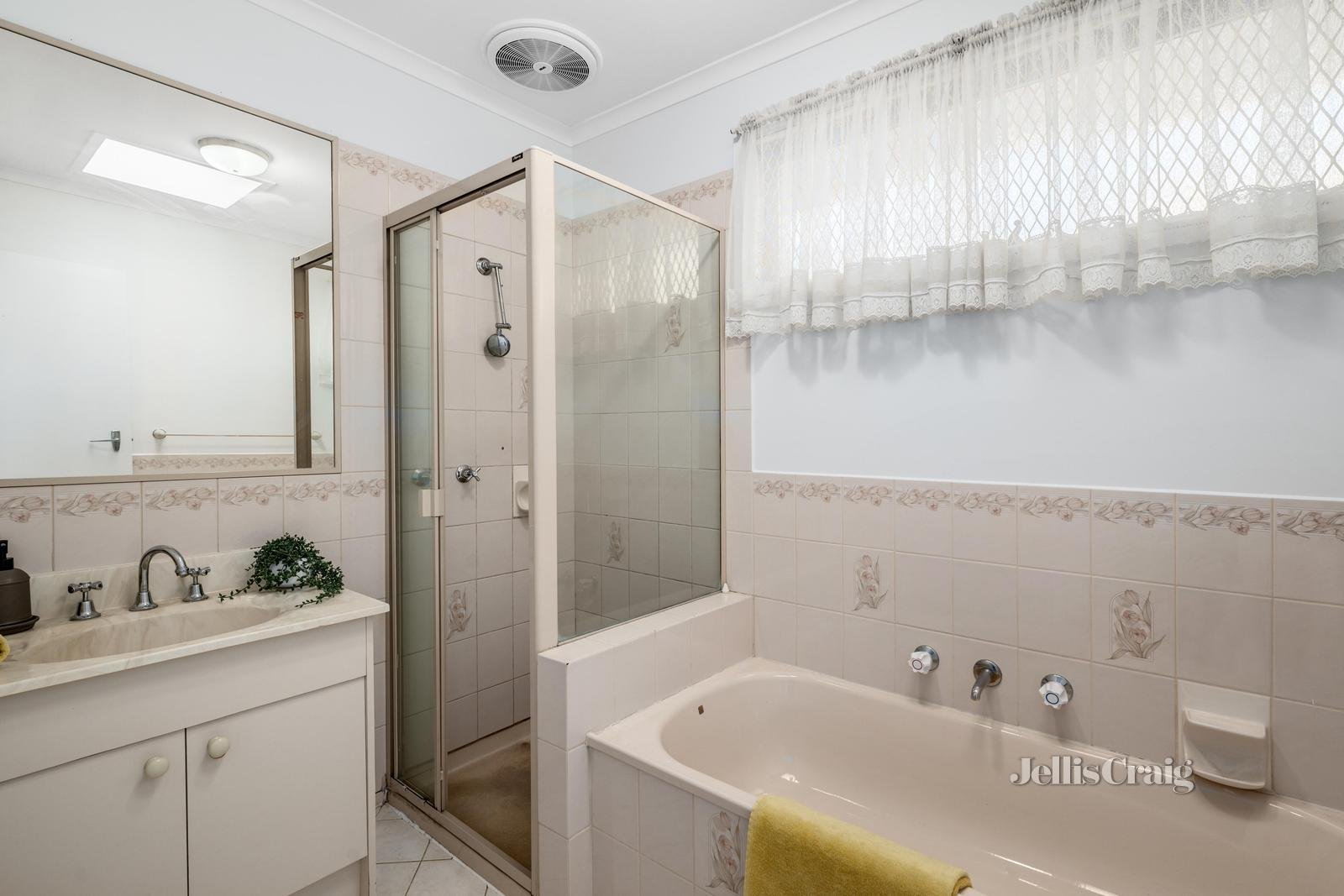 3/10-12 Stewart Street, Mount Waverley image 5